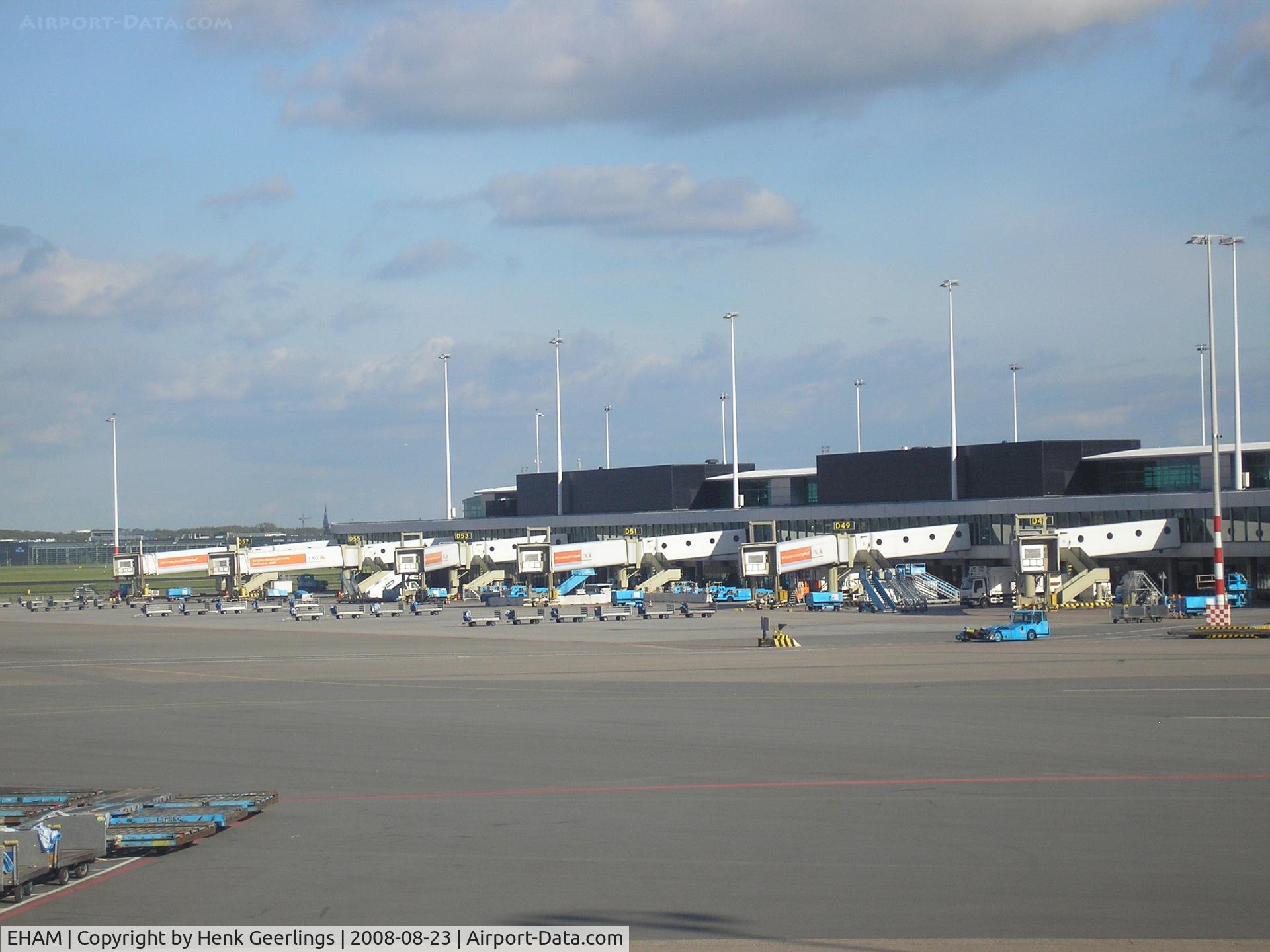 Amsterdam Schiphol Airport, Haarlemmermeer, near Amsterdam Netherlands (EHAM) - Gates at Schiphol Airport