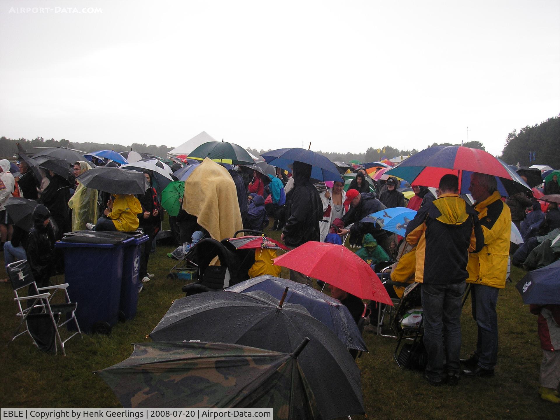 Leopoldsburg Airport, Rain and more rain , Sanicole Airshow , 20 jul 2008 , Belgium