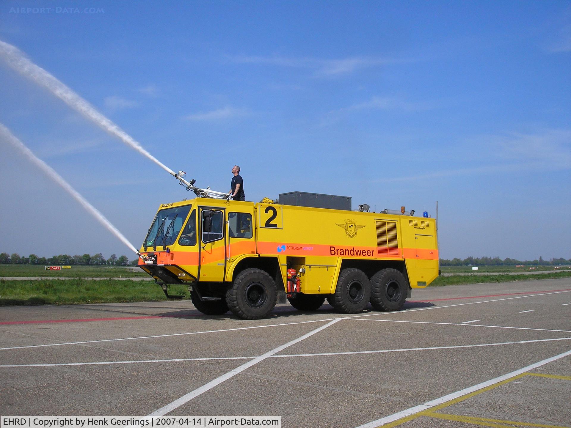 Rotterdam Airport, Rotterdam Netherlands (EHRD) - Fire engine Rotterdam Airport
