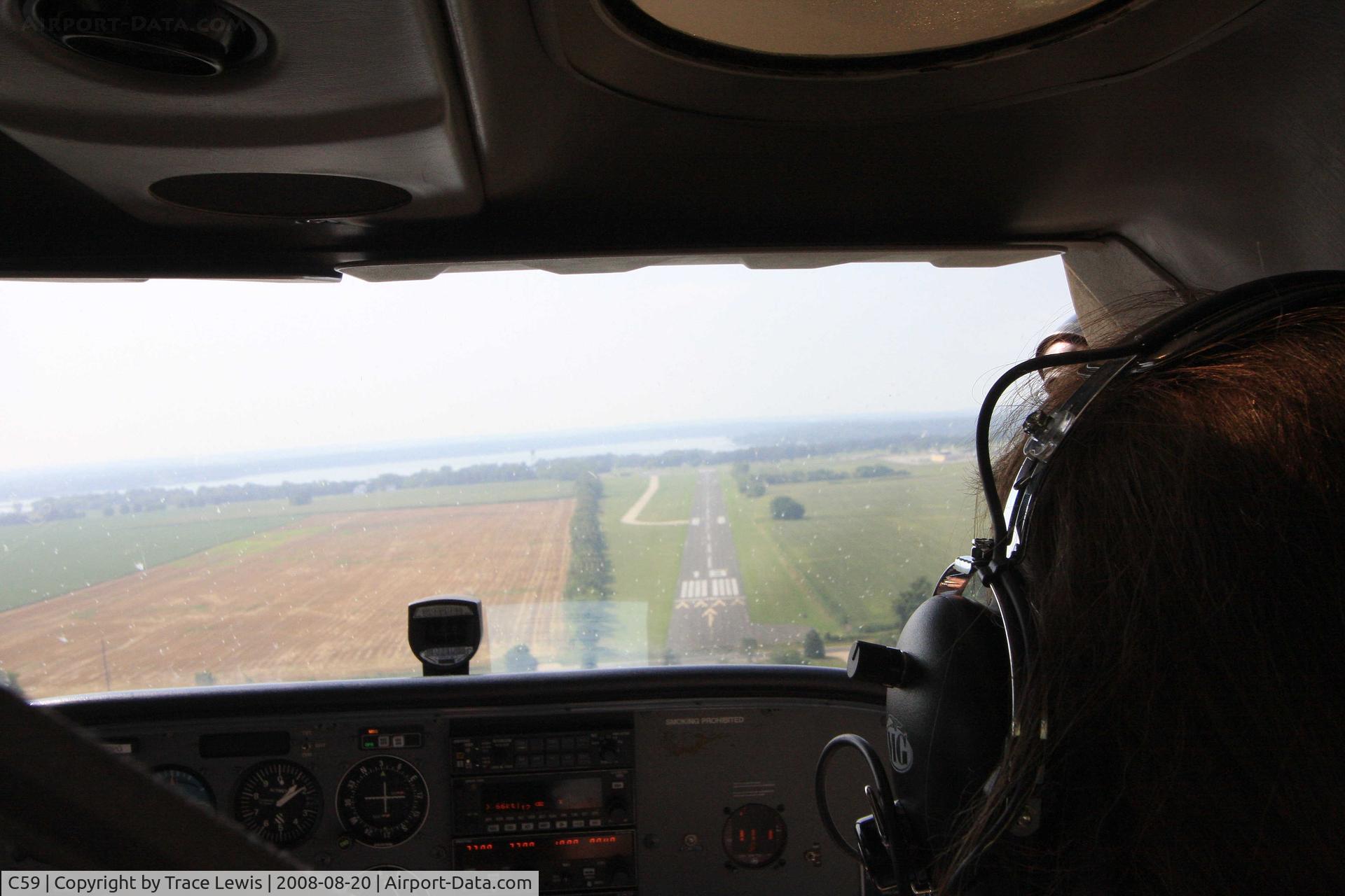 Lake Lawn Airport (C59) - Landing a Cub at Cottonwood