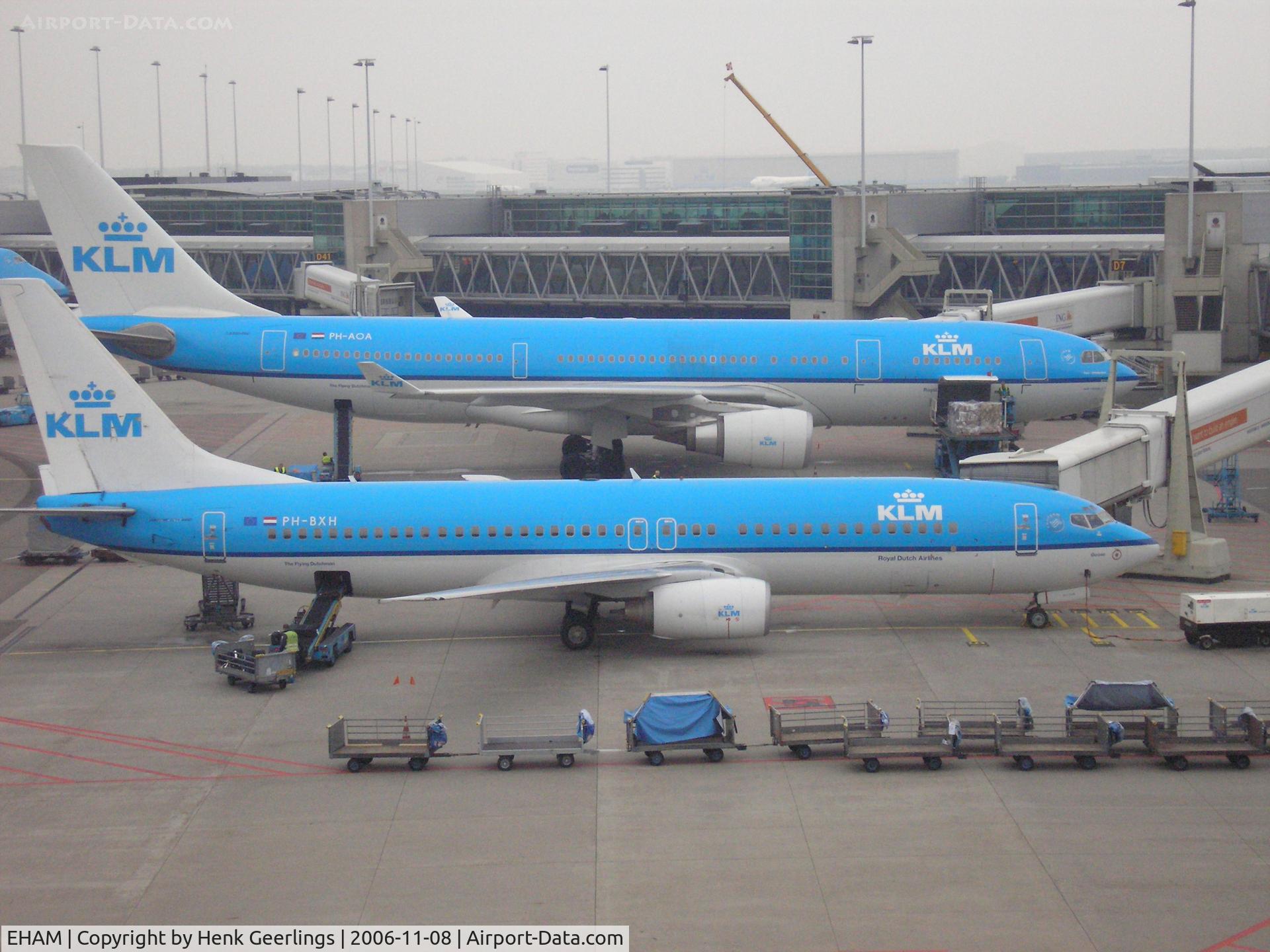 Amsterdam Schiphol Airport, Haarlemmermeer, near Amsterdam Netherlands (EHAM) - KLM: PH-AOA, A330-203 & PH-BXH , B737-8K2