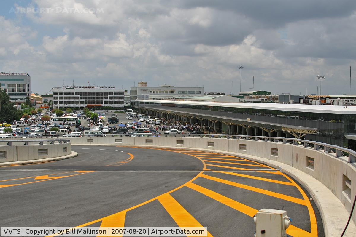 Tan Son Nhat International Airport, Ho Chi Minh City Viet Nam (VVTS) - The old domestic/international terminal from the departures vehicle ramp of the new intl terminal.