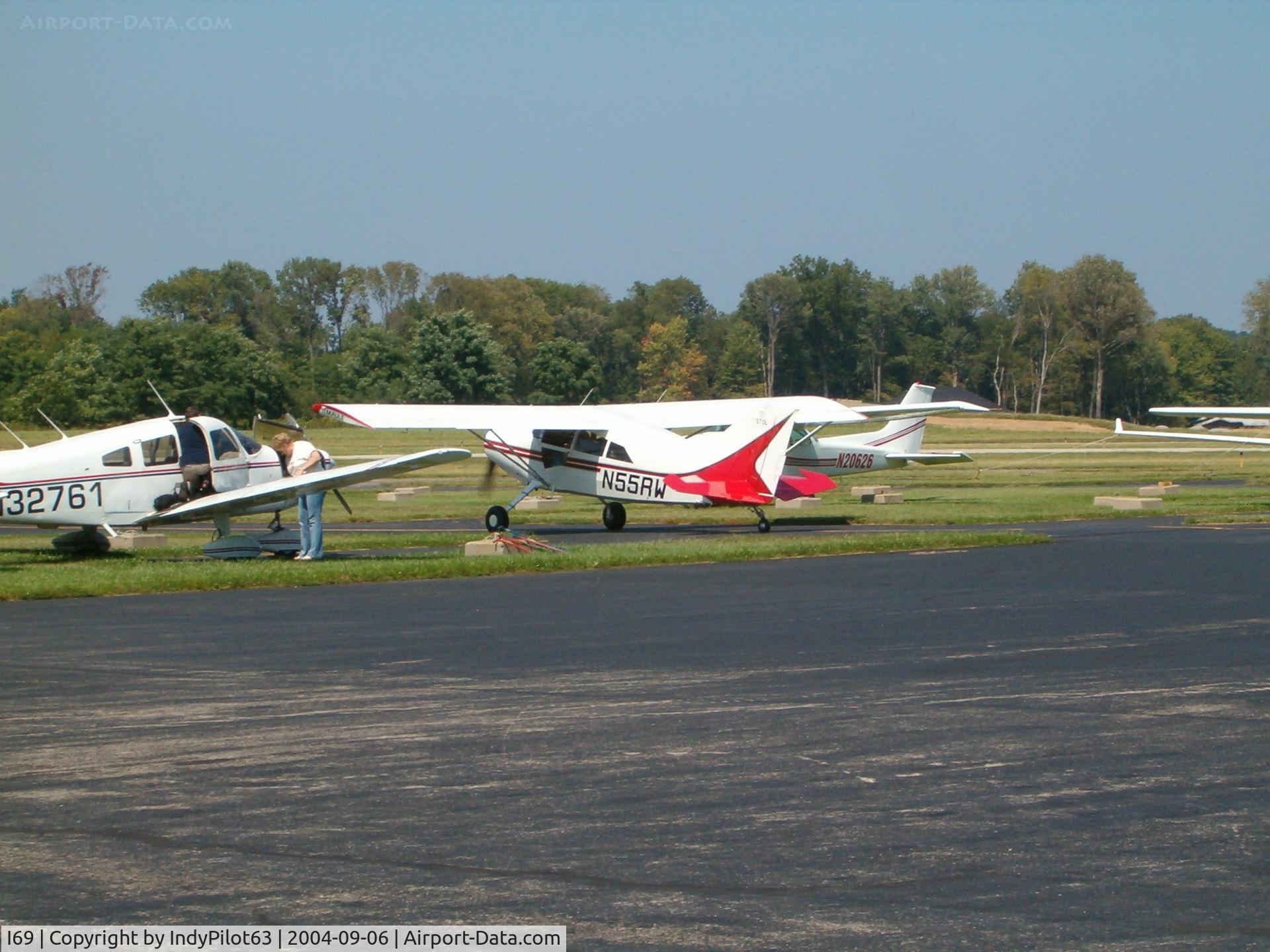 Clermont County Airport (I69) - The familiar but unique 