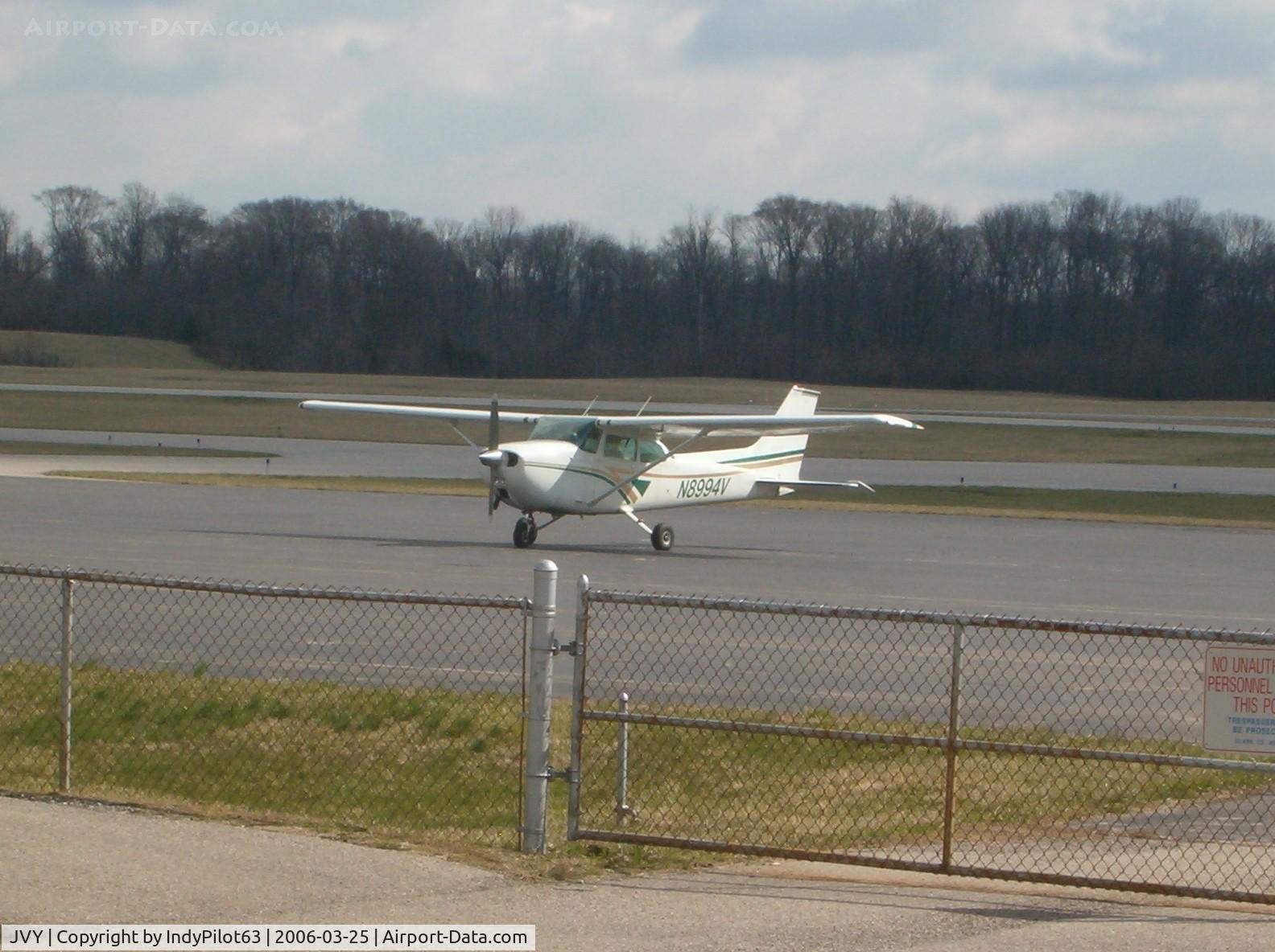 Clark Regional Airport (JVY) - Tarmac