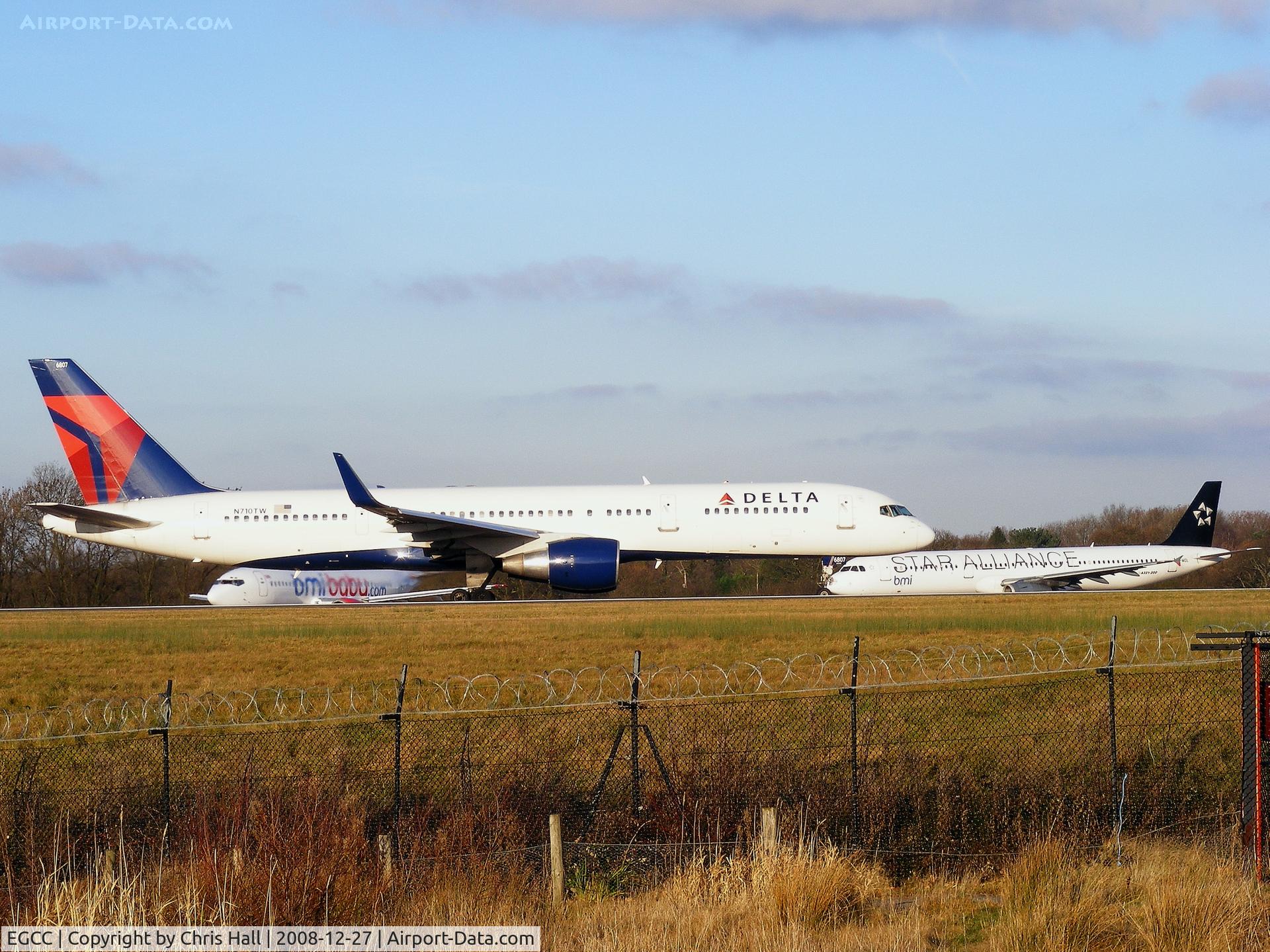 Manchester Airport, Manchester, England United Kingdom (EGCC) - Queue at EGCC