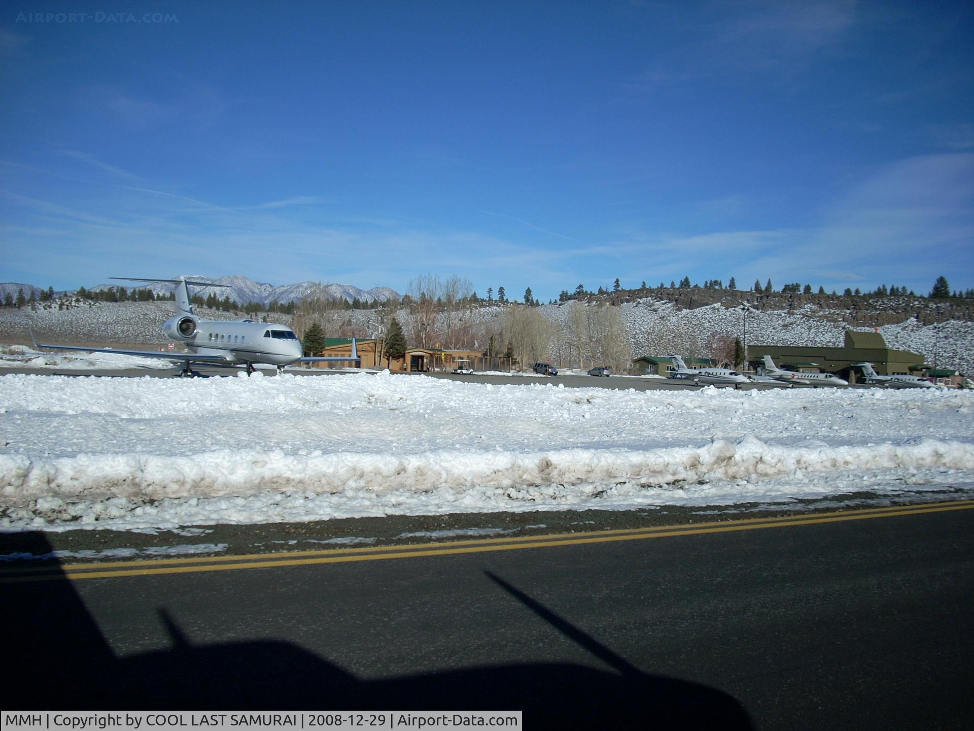 Mammoth Yosemite Airport (MMH) - Private Jets at Mammoth Yosemite Airport Transient Parking. 