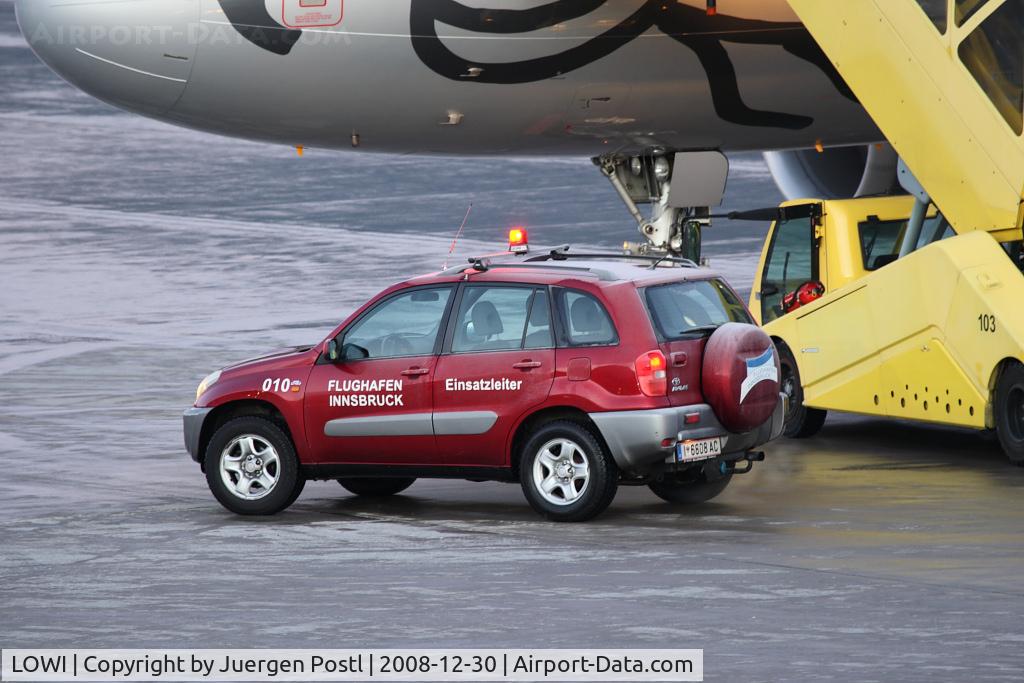 Innsbruck Airport, Innsbruck Austria (LOWI) - Flughafen Fahrzeug / airport car Innsbruck