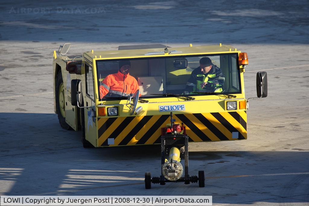 Innsbruck Airport, Innsbruck Austria (LOWI) - Flughafen Fahrzeug / airport car Innsbruck