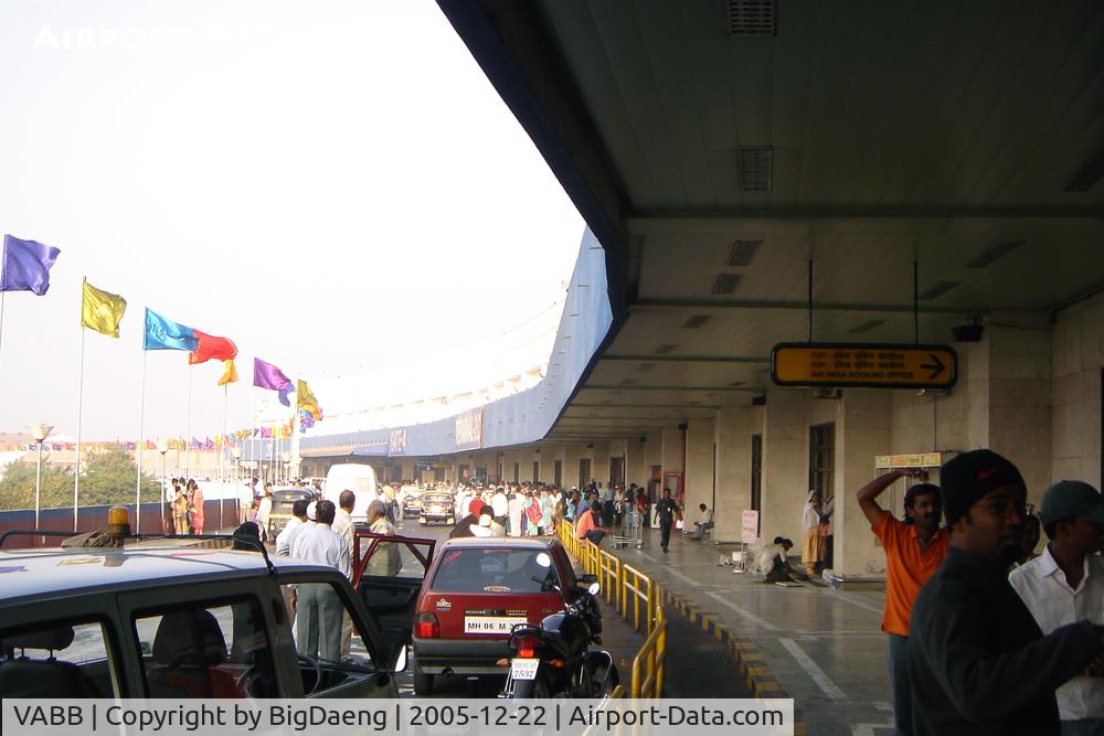 Chatrapati Shivaji International Airport, Mumbai (Bombay) India (VABB) - In front of passenger terminal ...