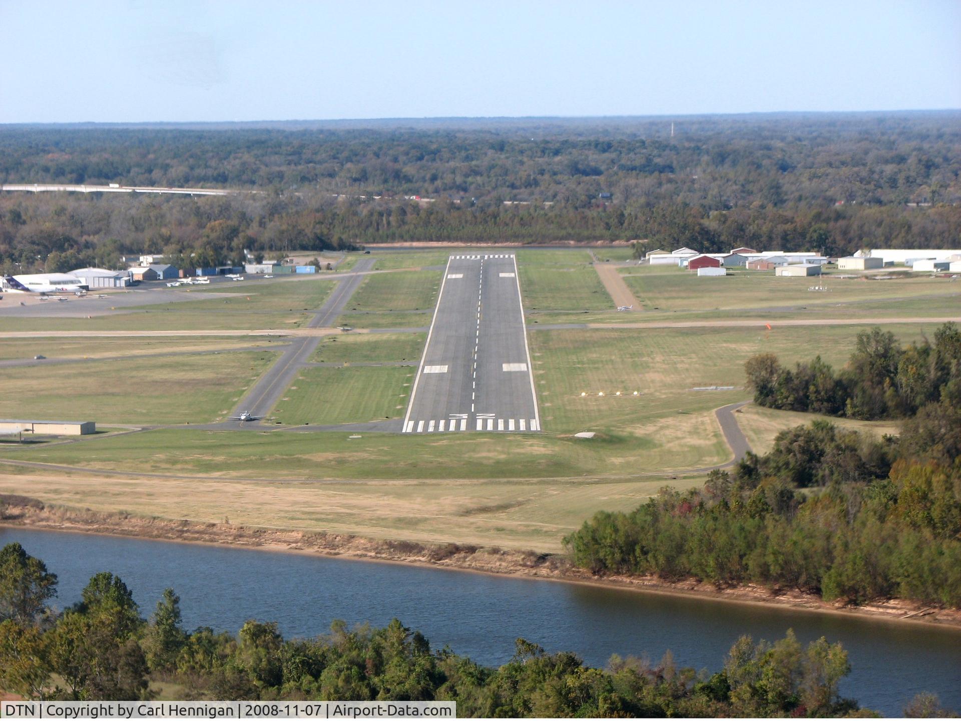 Shreveport Downtown Airport (DTN) - Landing runway 32