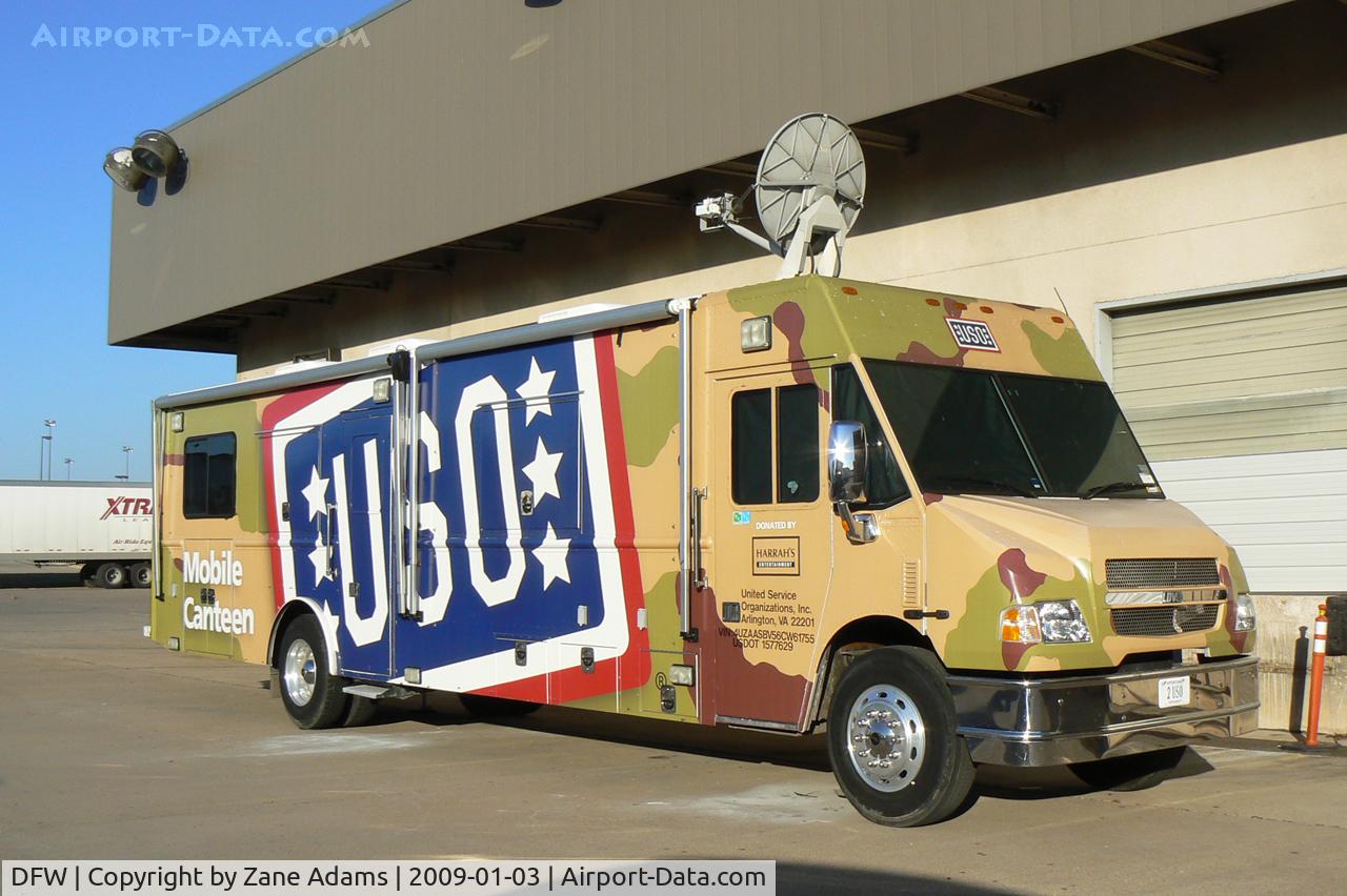 Dallas/fort Worth International Airport (DFW) - USO mobile canteen. Used to support the troops returning from overseas. 