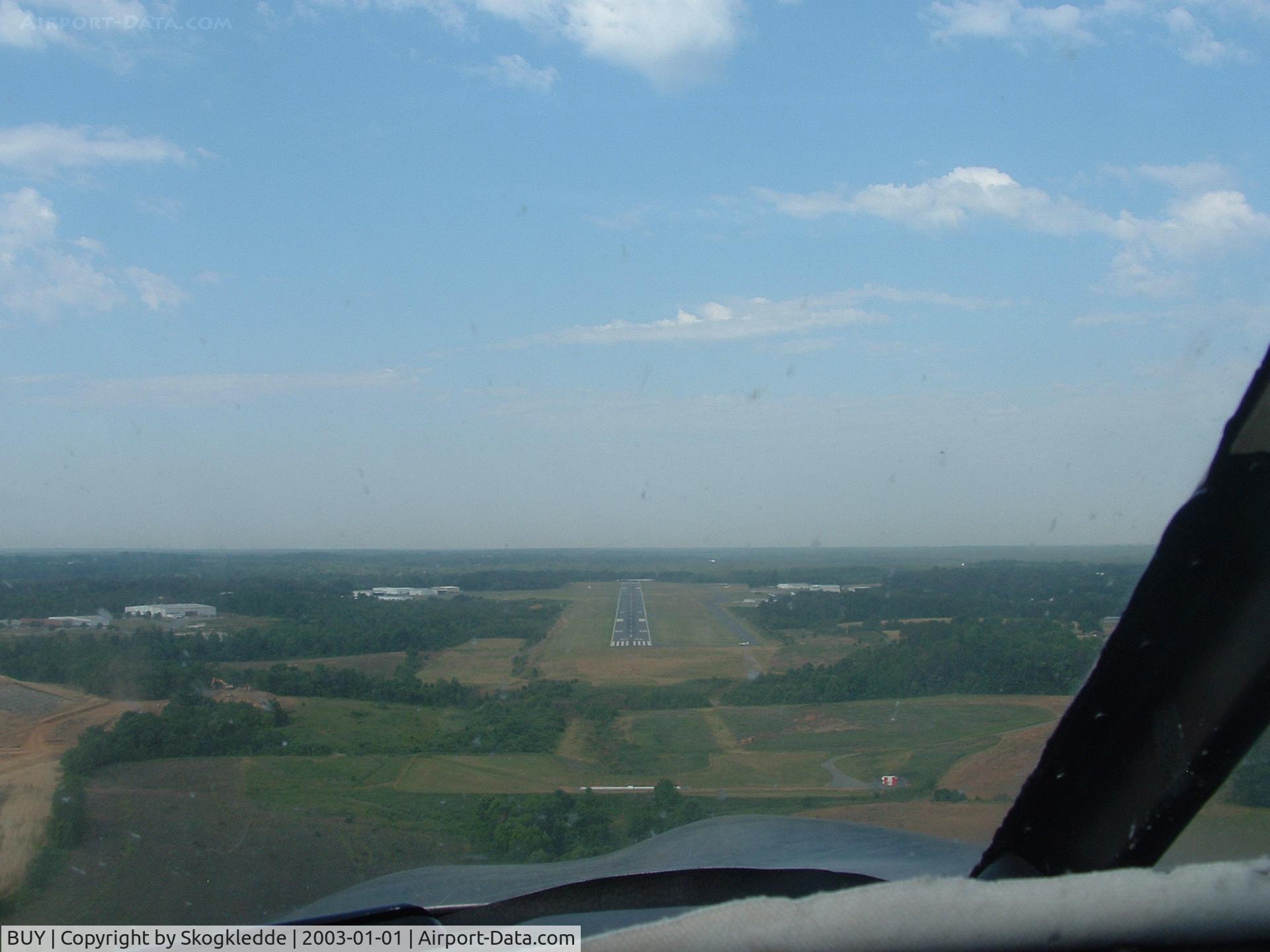 Burlington-alamance Regional Airport (BUY) - BUY on approach