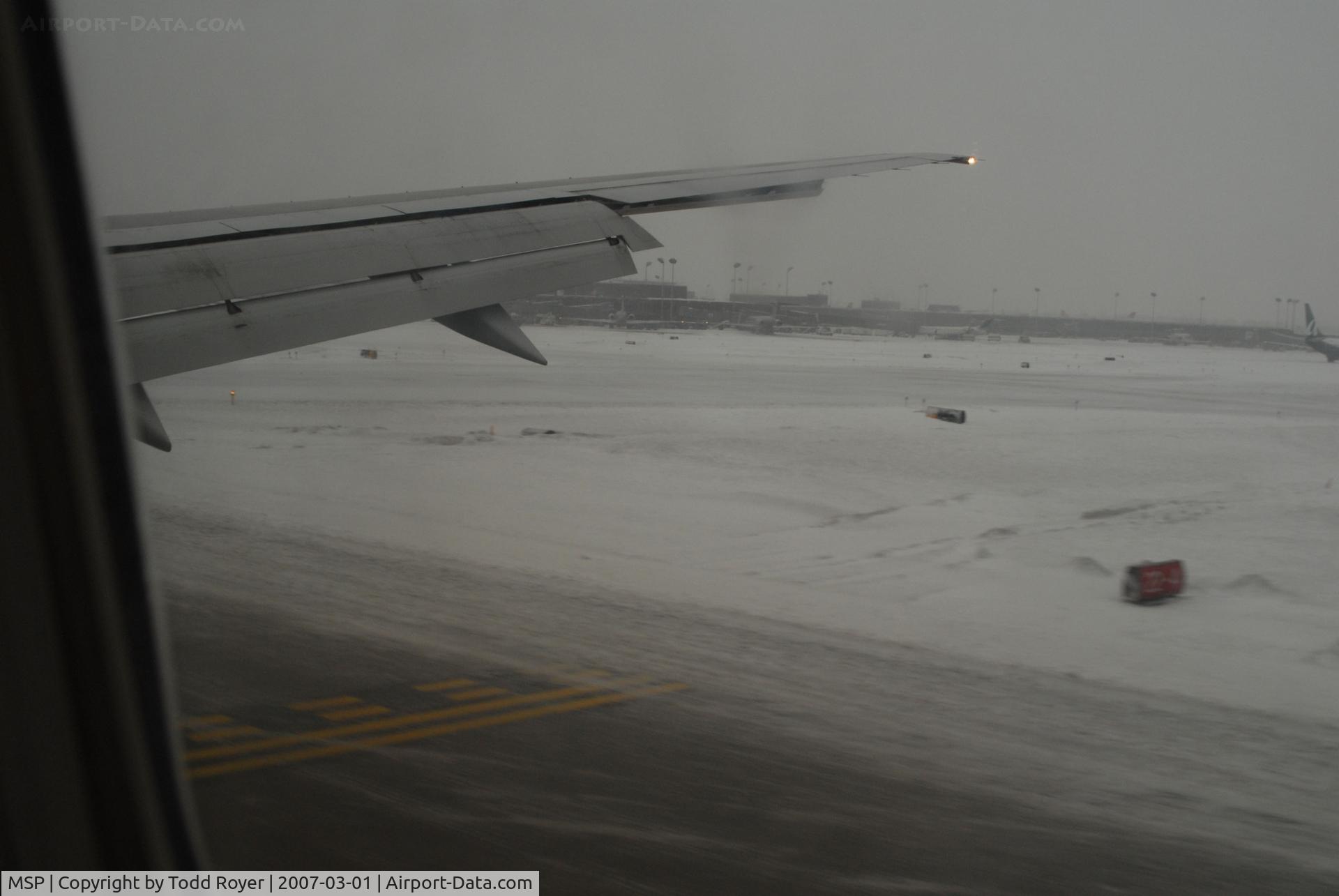 Minneapolis-st Paul Intl/wold-chamberlain Airport (MSP) - Landing Runway 12L at MSP