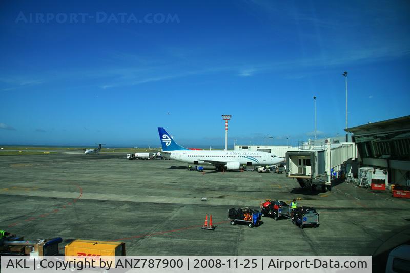 Auckland International Airport, Auckland New Zealand (AKL) - Air NZ Domestic jet apron