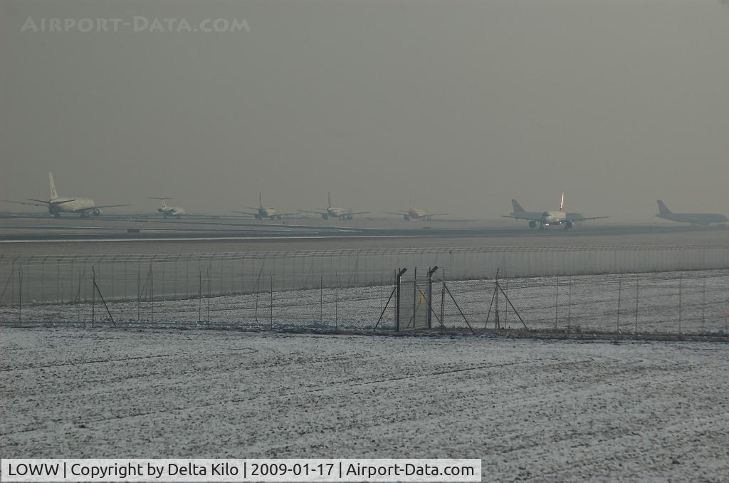 Vienna International Airport, Vienna Austria (LOWW) - Rush hour rwy 29