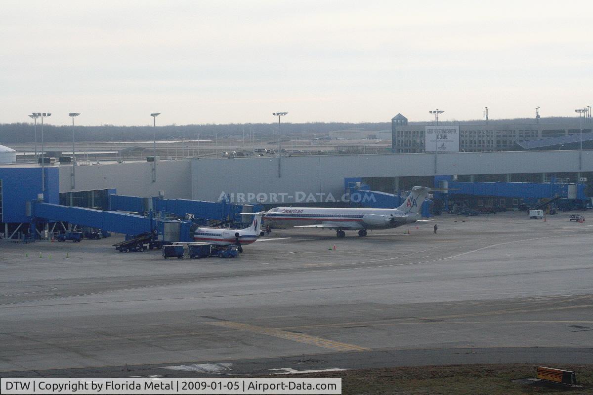 Detroit Metropolitan Wayne County Airport (DTW) - Brand new North Terminal at DTW