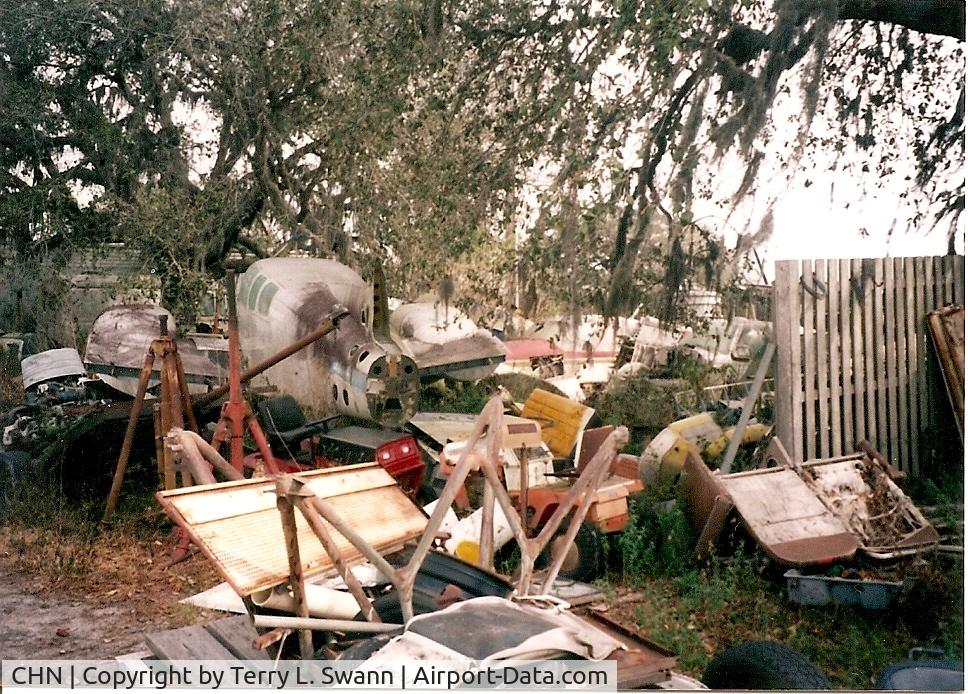 Wauchula Municipal Airport (CHN) - Bone yard at Wauchula.