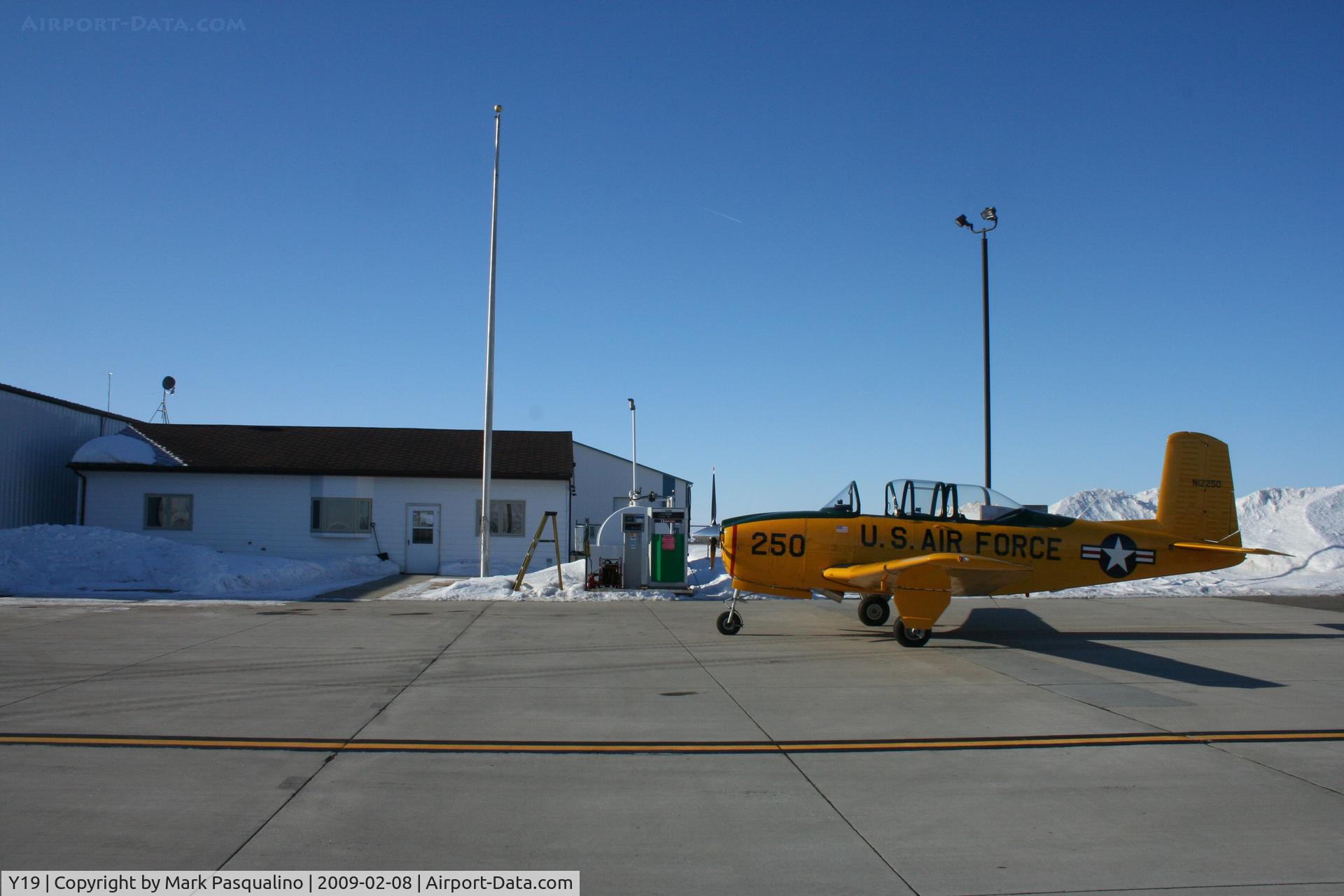 Mandan Municipal Airport (Y19) - Executive Terminal