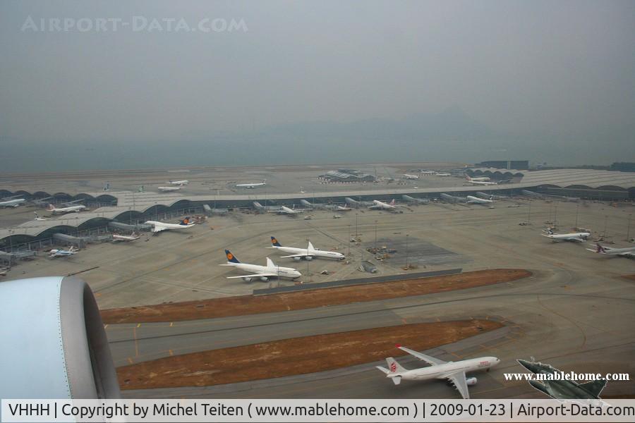 Hong Kong International Airport, Hong Kong Hong Kong (VHHH) - Main terminal seen during the take-off