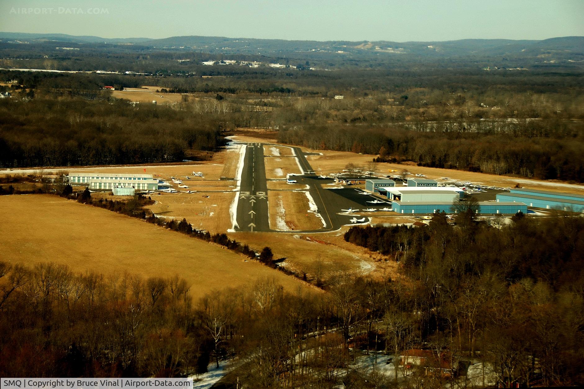 Somerset Airport (SMQ) - On Final to Three Zero