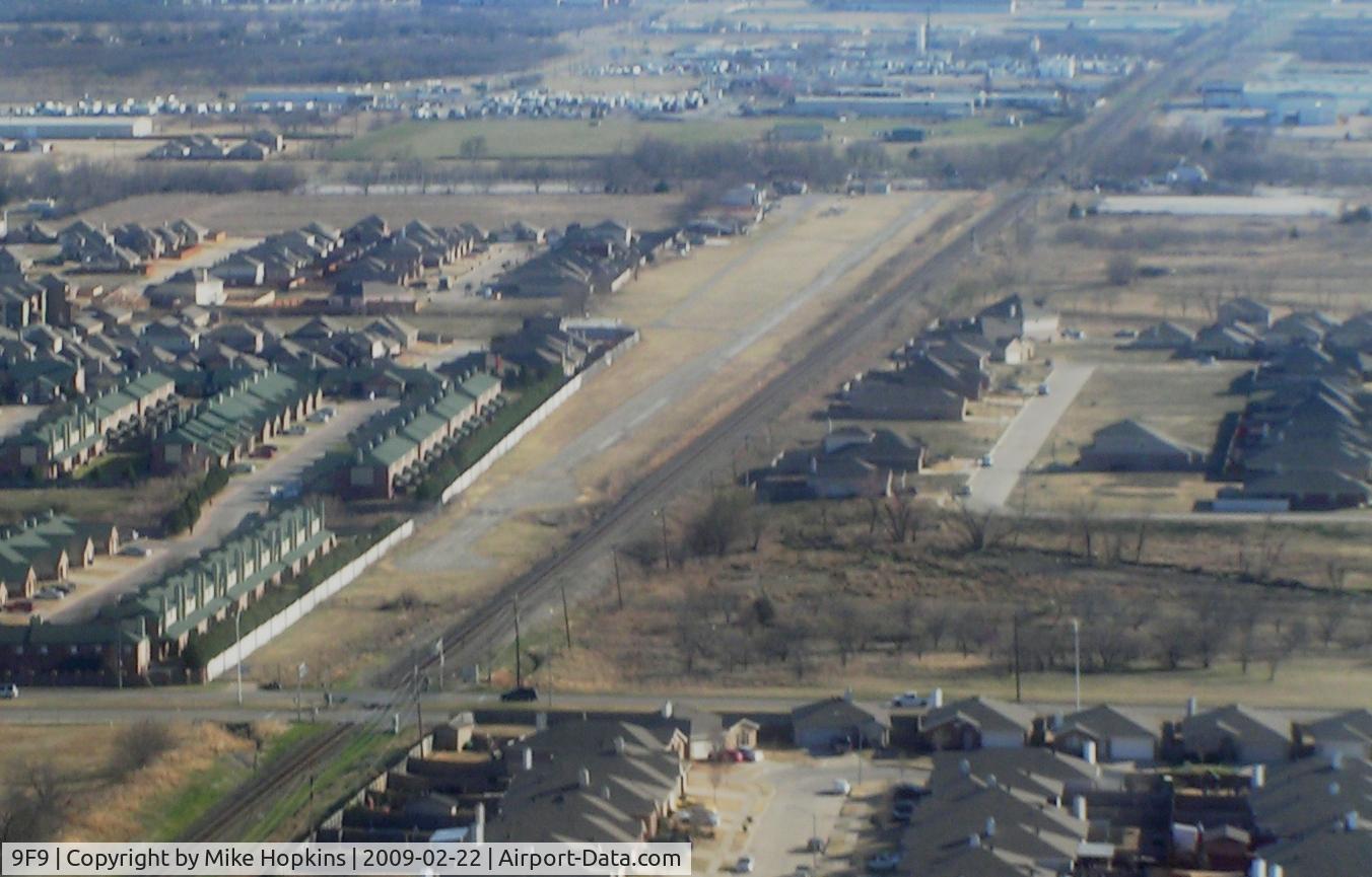 Sycamore Strip Airport (9F9) - Turning right base onto Rwy 17