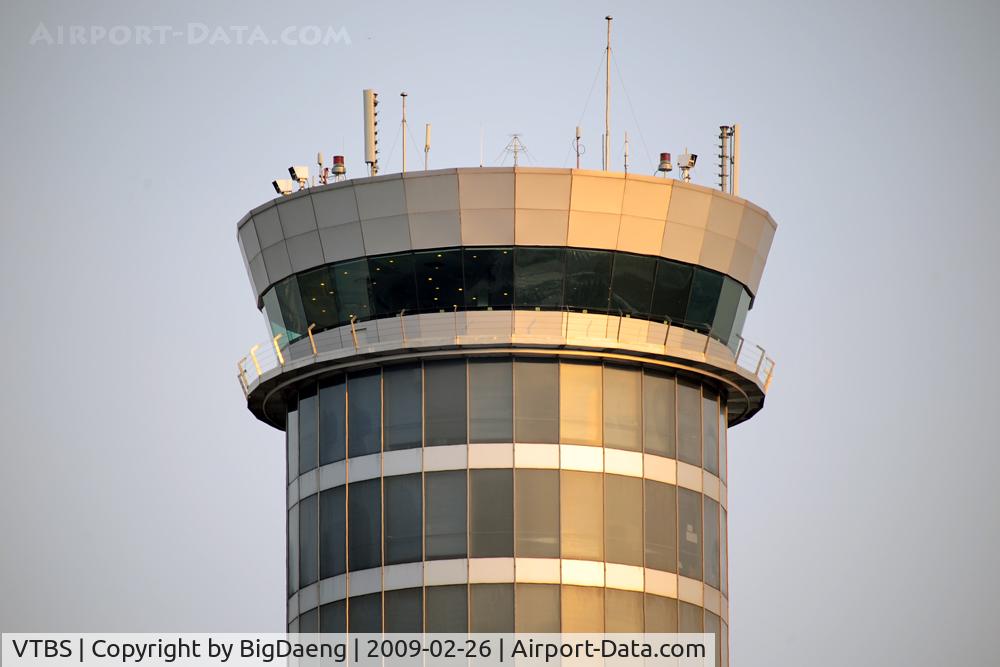 Suvarnabhumi Airport (New Bangkok International Airport), Samut Prakan (near Bangkok) Thailand (VTBS) - A closer look at the world tallest tower