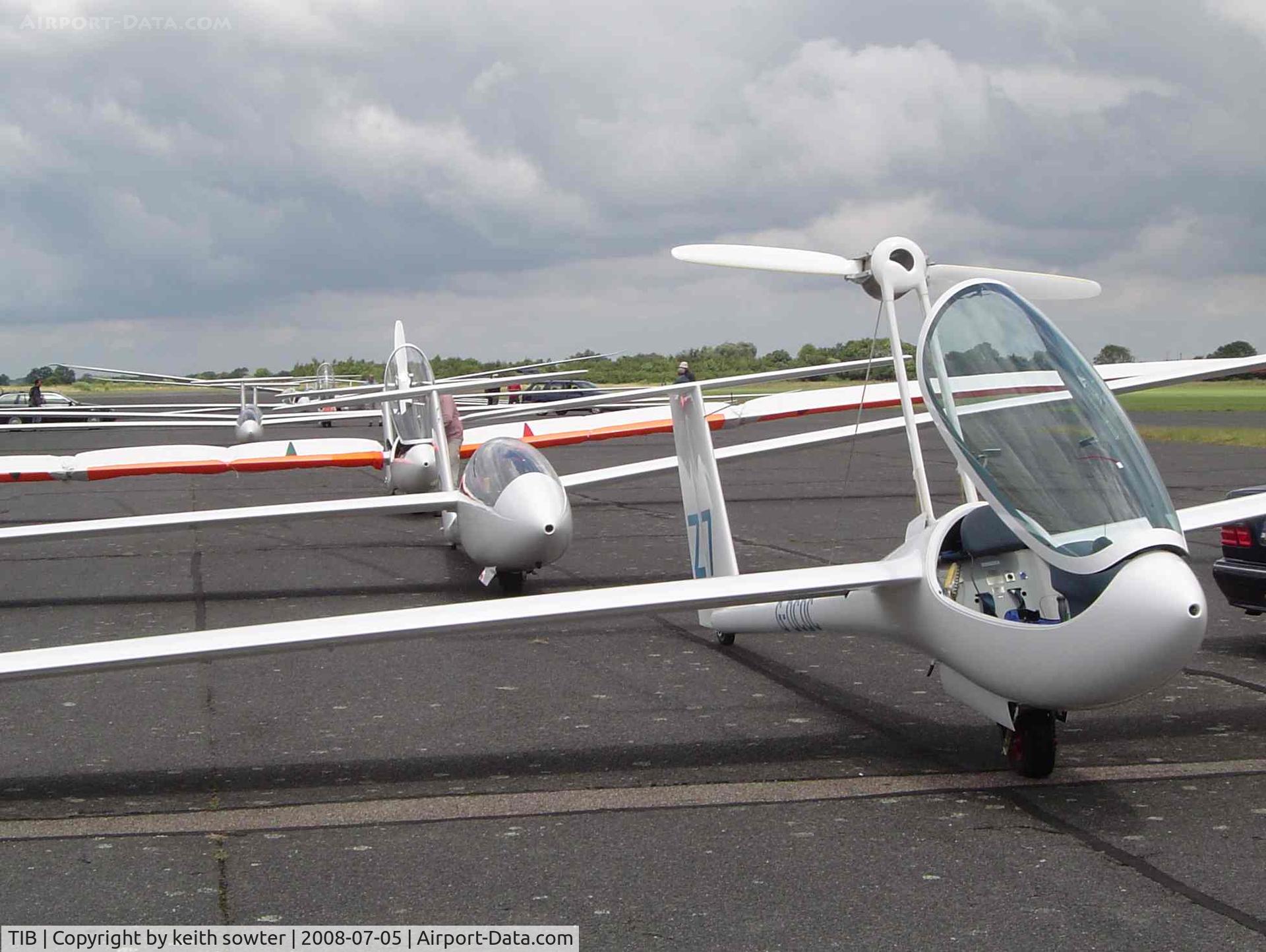 Tibú Airport, Tibú Colombia (TIB) - Awaiting the start of the competition