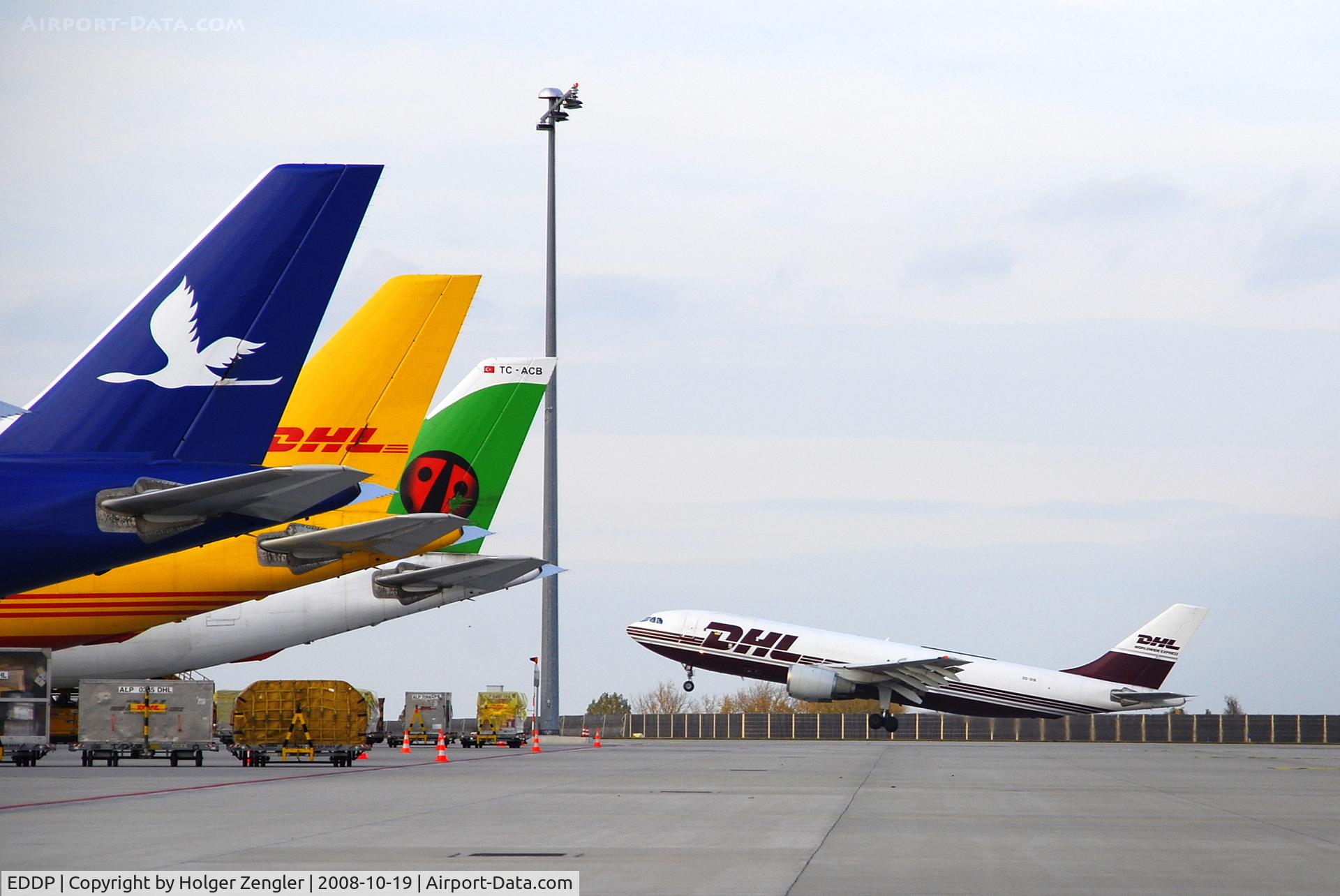 Leipzig/Halle Airport, Leipzig/Halle Germany (EDDP) - 3 tail units and 1 starting plane