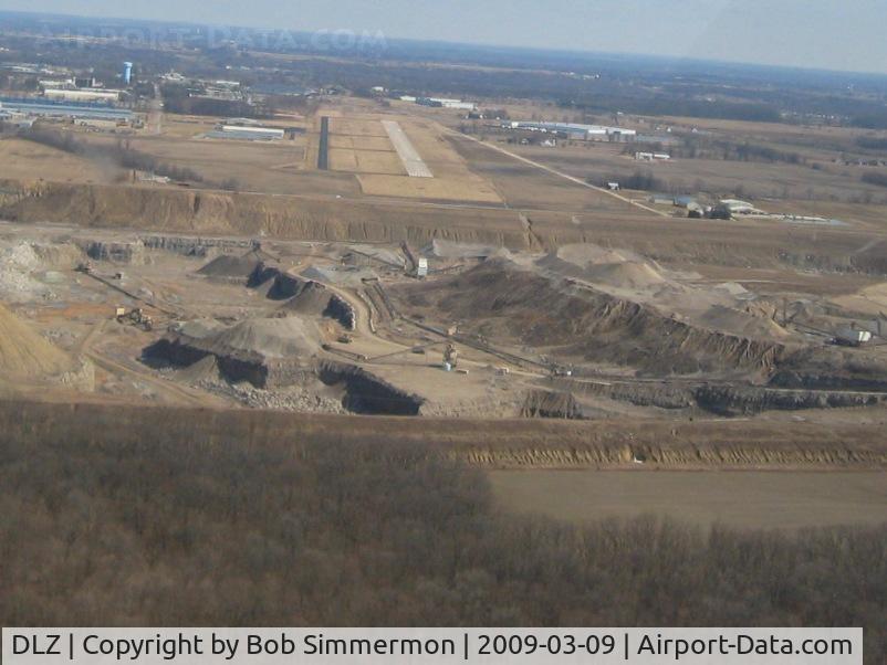 Delaware Municipal - Jim Moore Field Airport (DLZ) - Final RWY 10