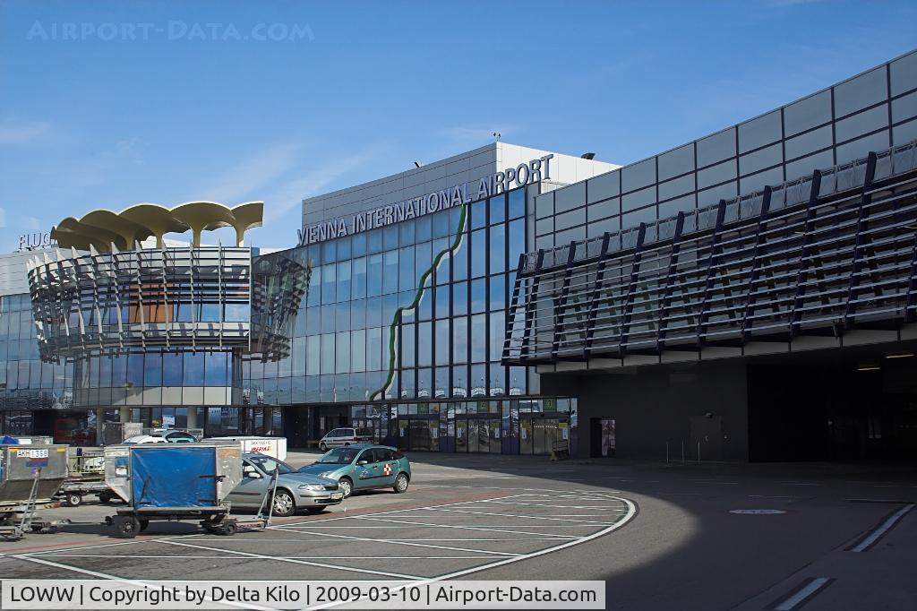 Vienna International Airport, Vienna Austria (LOWW) - Terminal-Restaurant