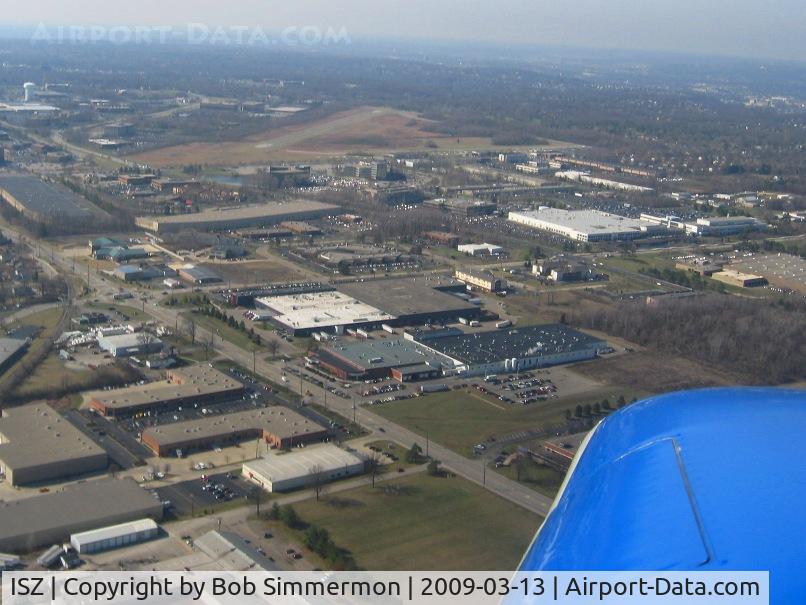 Blue Ash Airport, Cincinnati, Ohio United States (ISZ) - Approaching from the NE