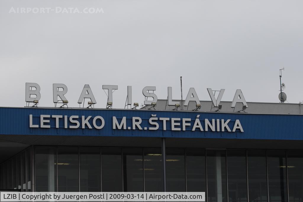 Milan Rastislav Štefánik Airport (Bratislava Airport), Bratislava Slovakia (Slovak Republic) (LZIB) - Airport