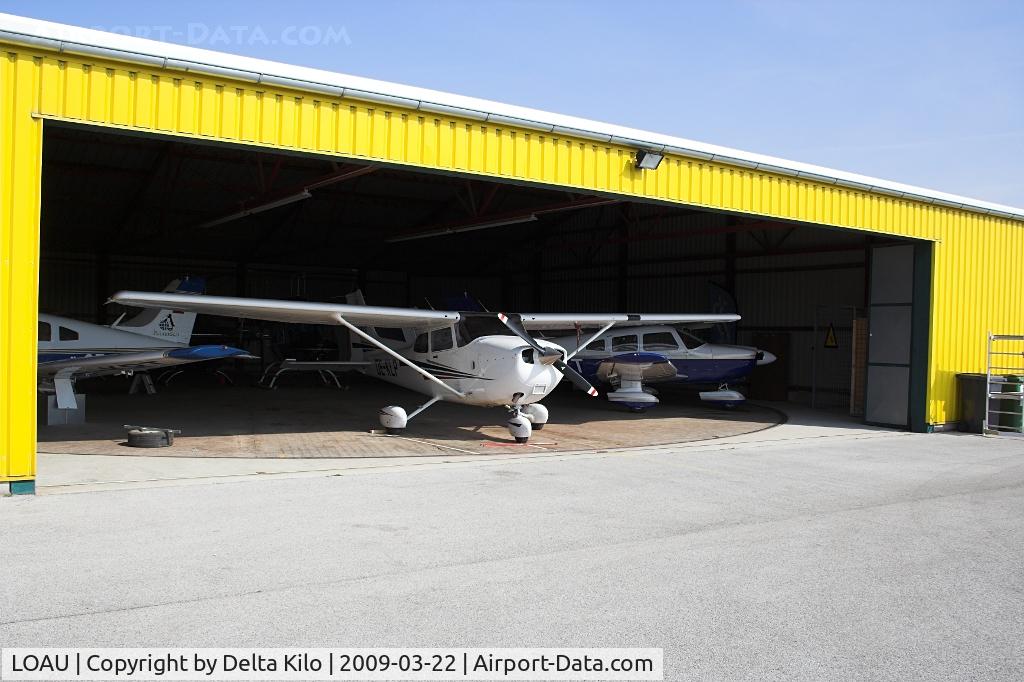 LOAU Airport - Stockerau Hangar