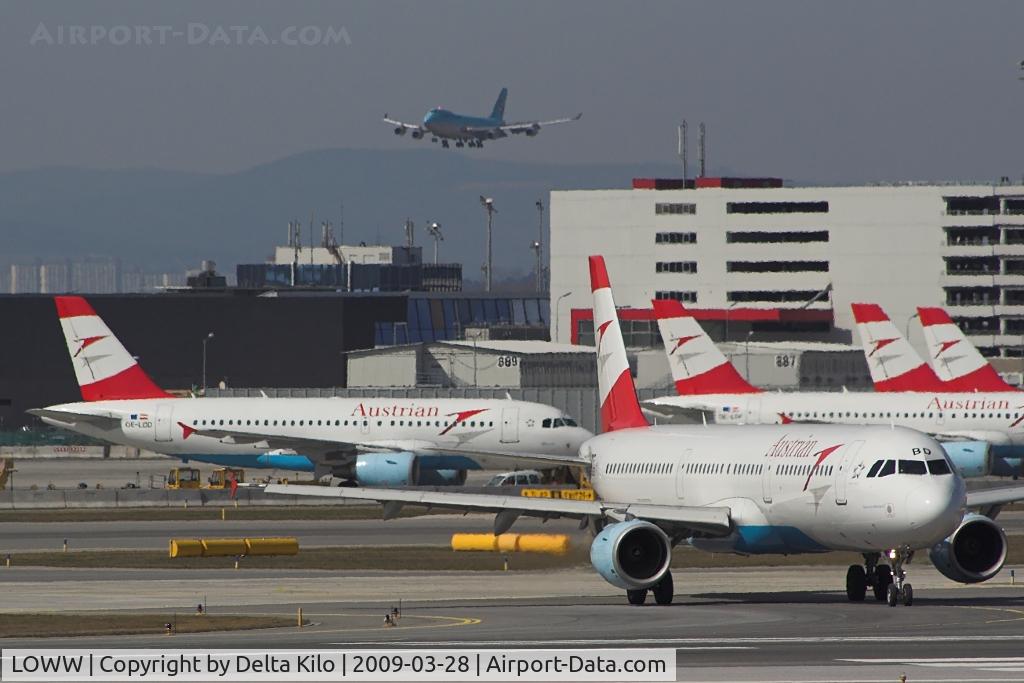 Vienna International Airport, Vienna Austria (LOWW) - Koean Air Cargo with beacon