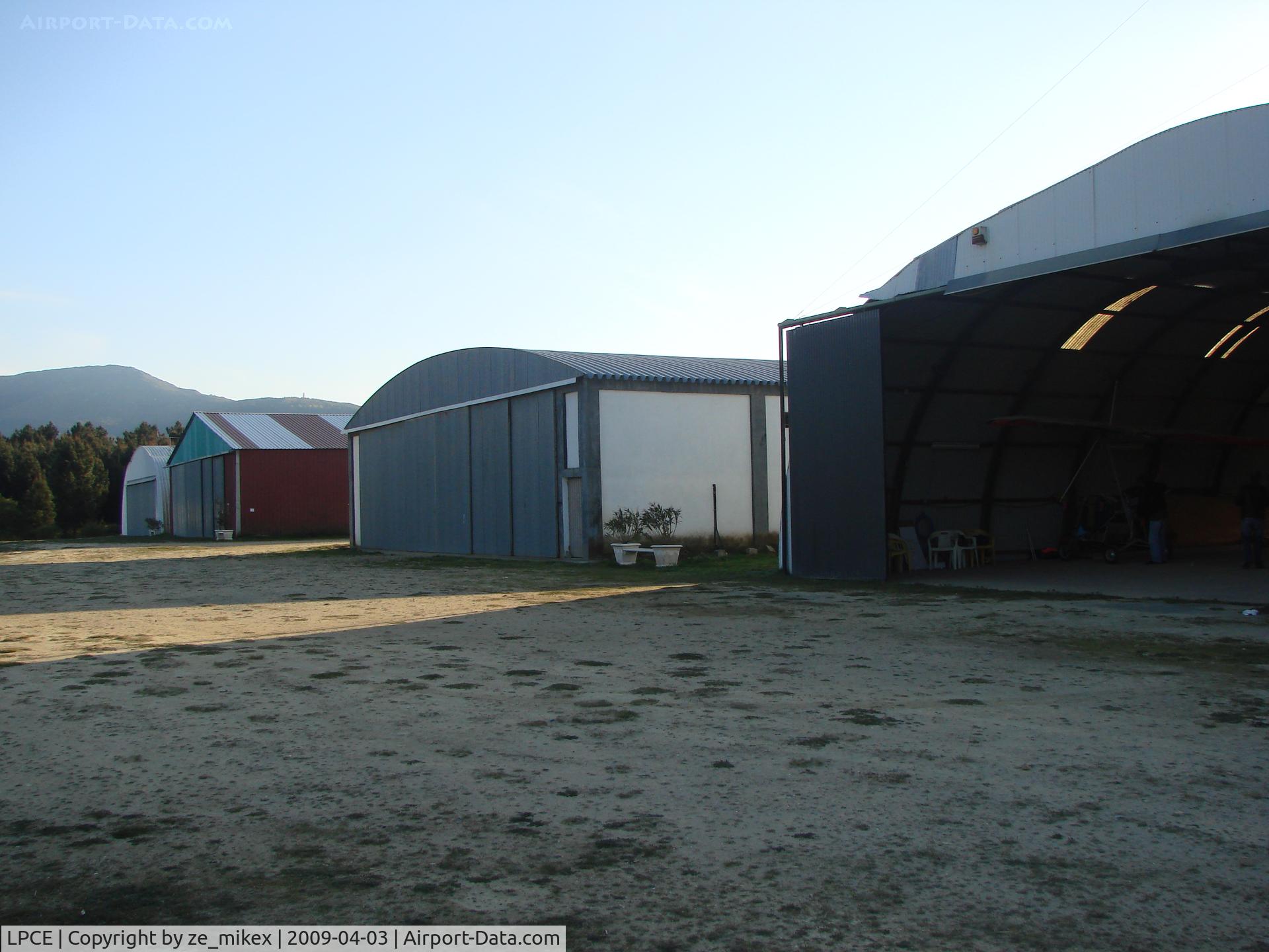 LPCE Airport - Aerodromo de Cerval