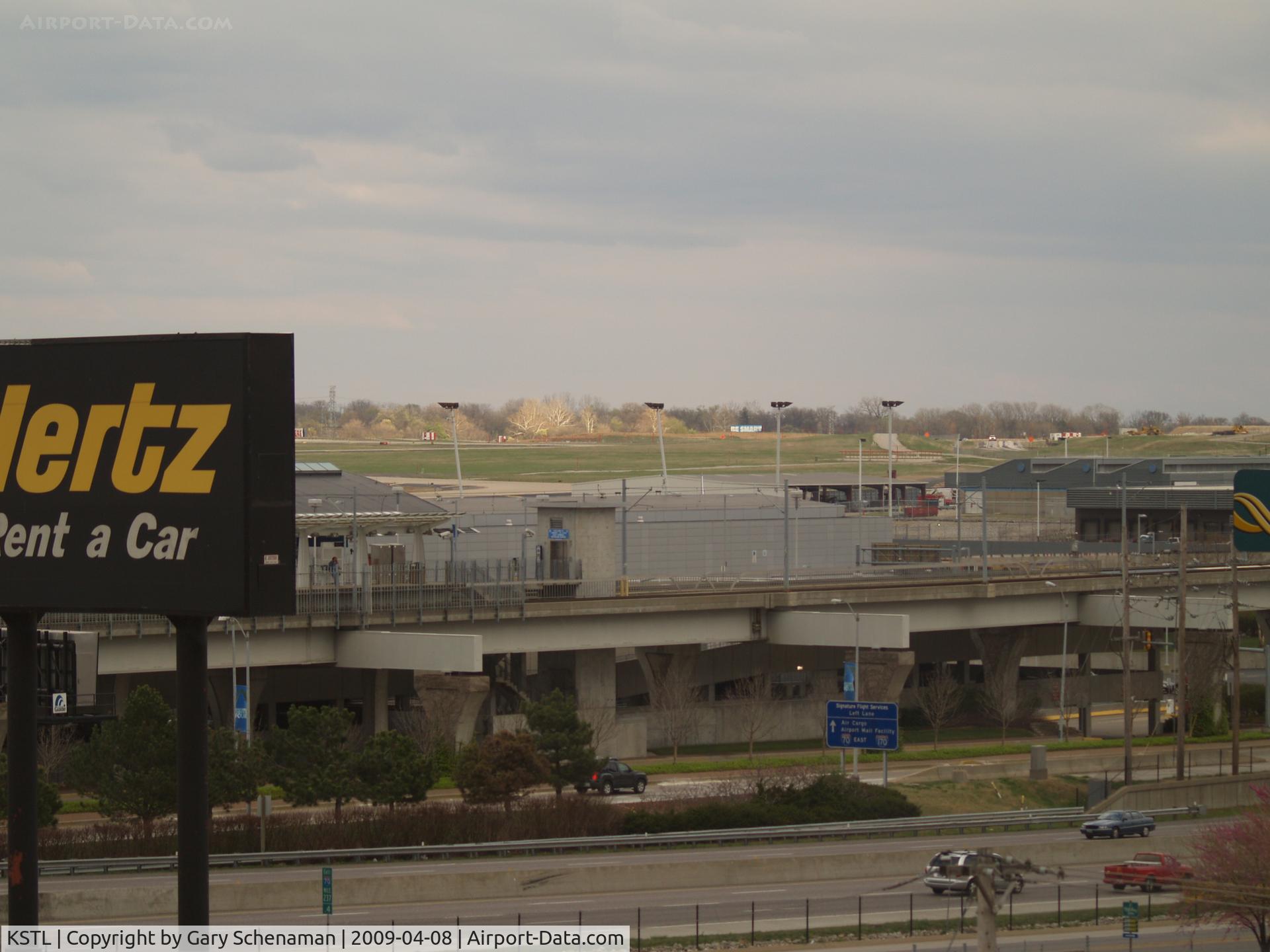 Lambert-st Louis International Airport (STL) - EAST END OF KSTL