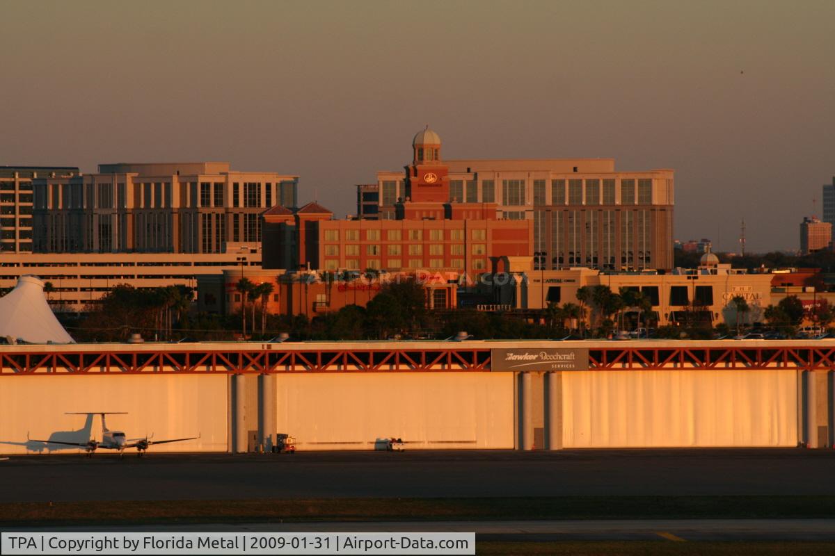 Tampa International Airport (TPA) - Hawker Facilities