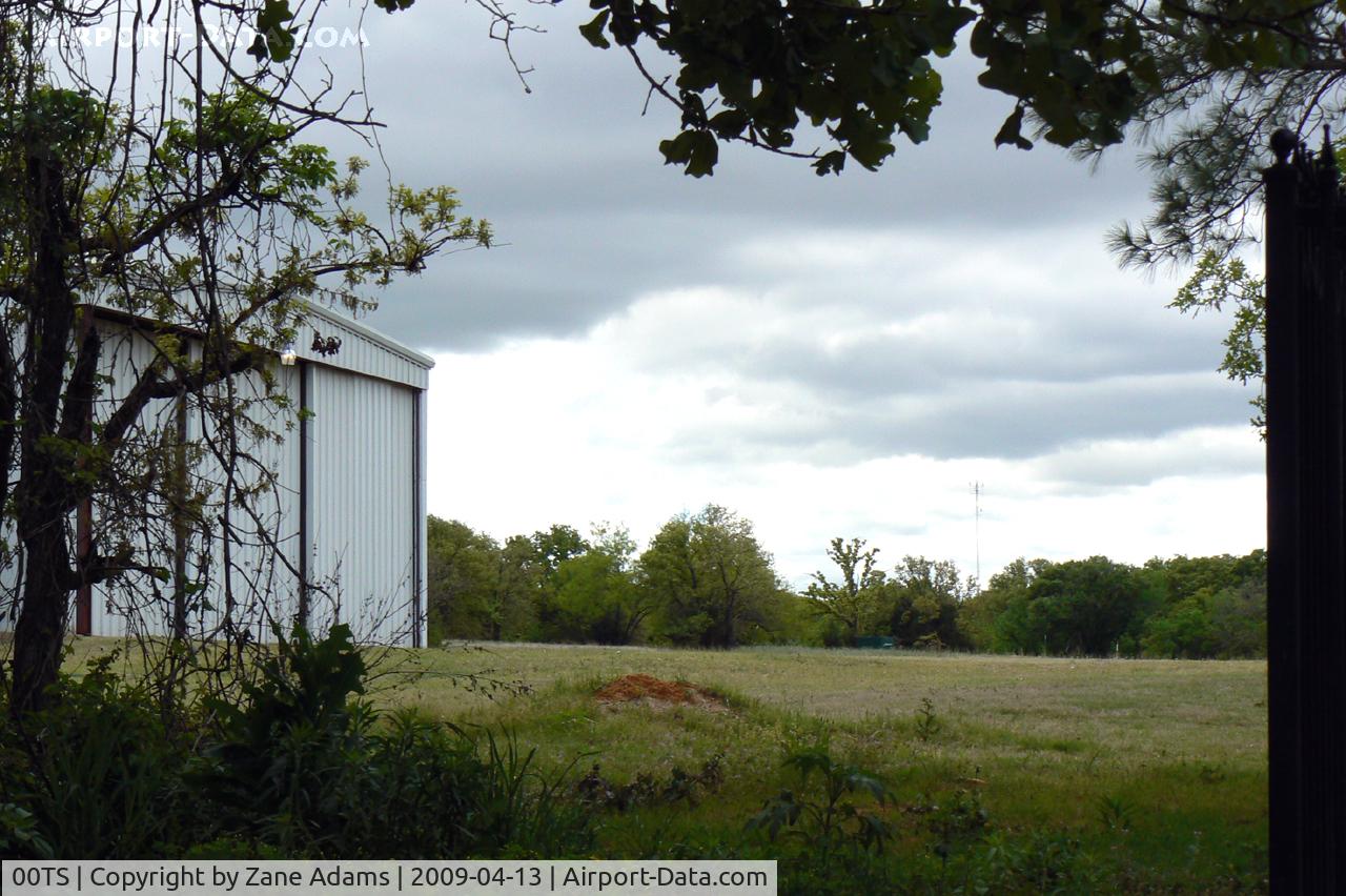 Alpine Range Airport (00TS) - Alpine range Airport. This airport doubles as a skeet and trap shotgun range. There is a hanger but no wind sock. I have not seen an aircraft here in many years. 