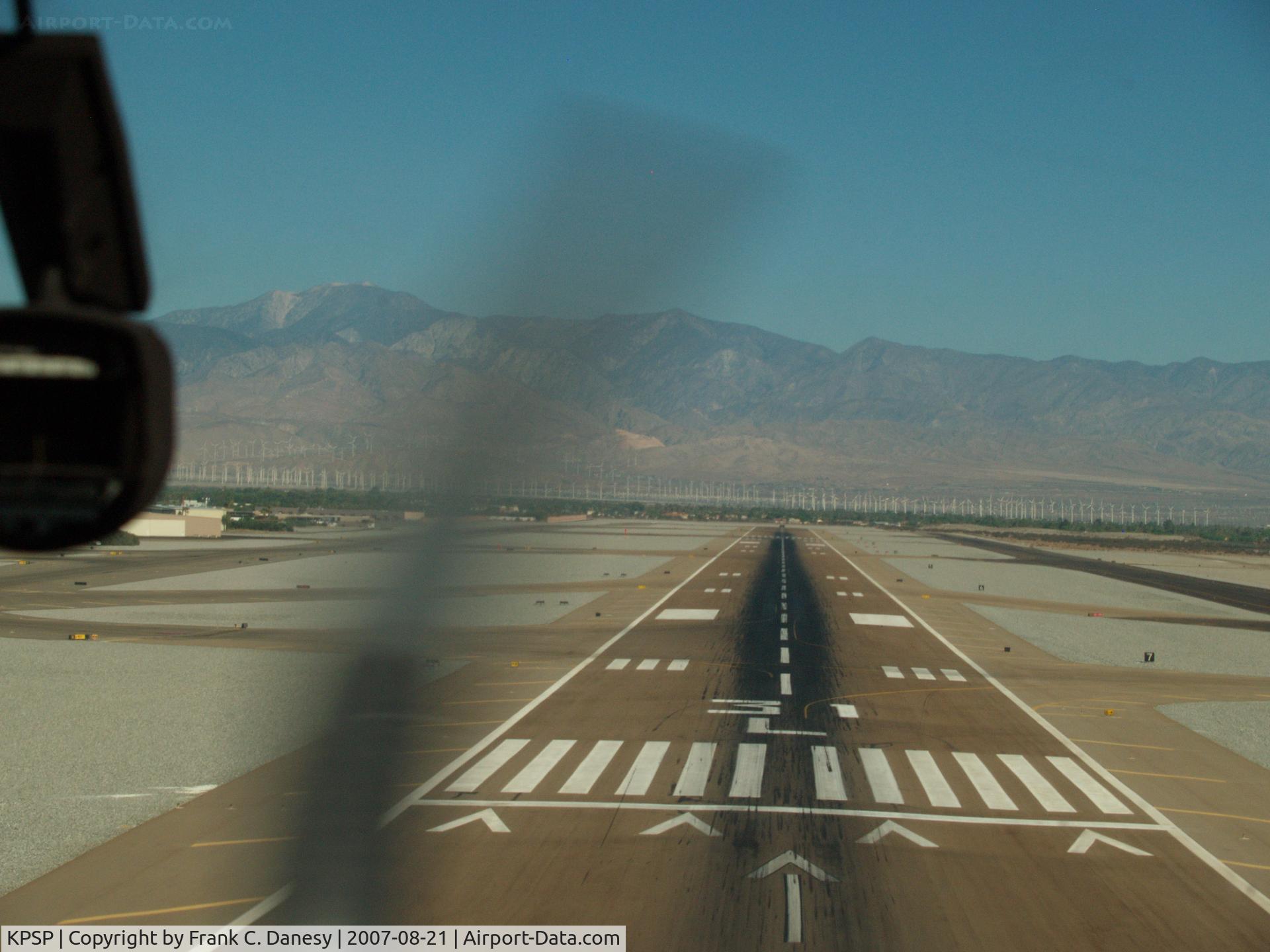 Palm Springs International Airport (PSP) - Short final runway 31L @ Palm Springs