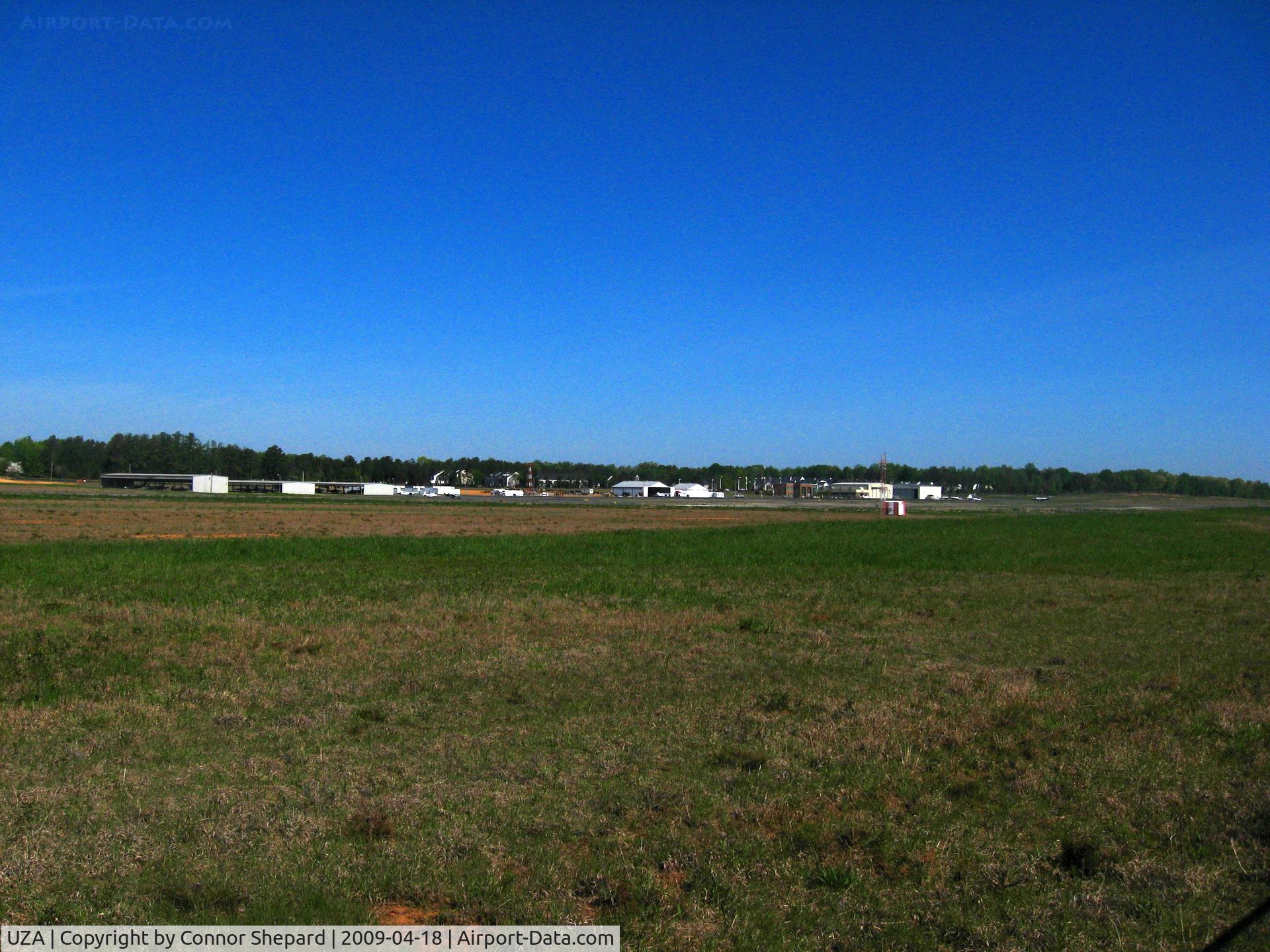 Rock Hill/york Co/bryant Field Airport (UZA) - The operations area
