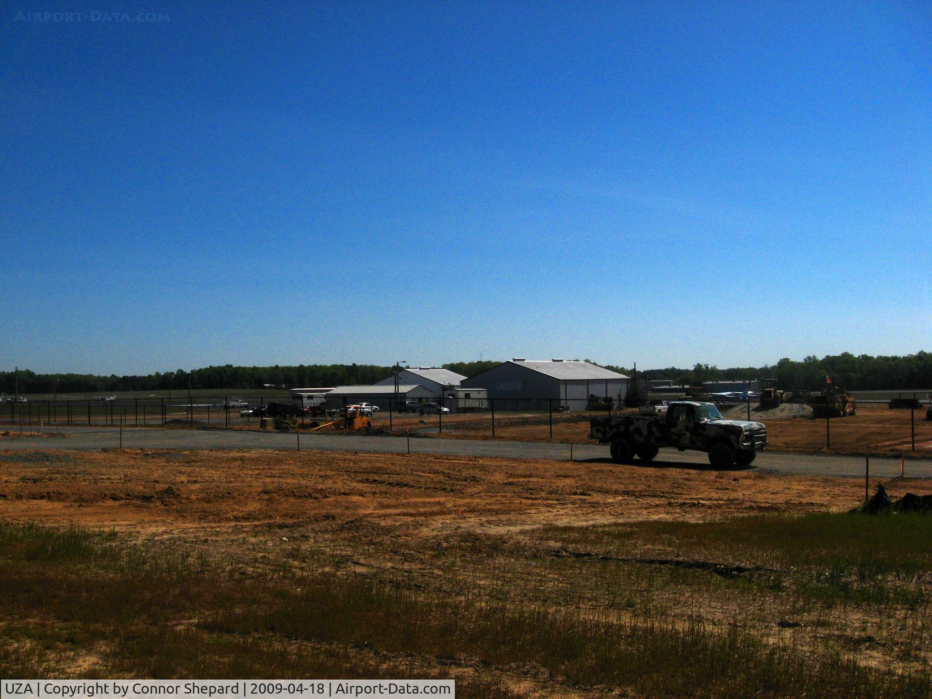 Rock Hill/york Co/bryant Field Airport (UZA) - the flight school
