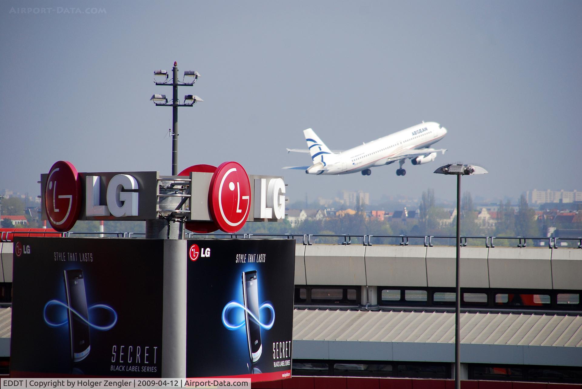 Tegel International Airport (closing in 2011), Berlin Germany (EDDT) - Snapshot on visitor´s terrace