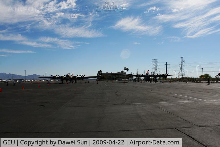 Glendale Municipal Airport (GEU) - B-17G B-24 @ KGEU