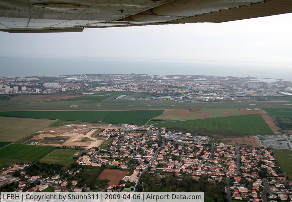 La Rochelle Airport, Île de Ré Airport France (LFBH) - Overview of the Airport