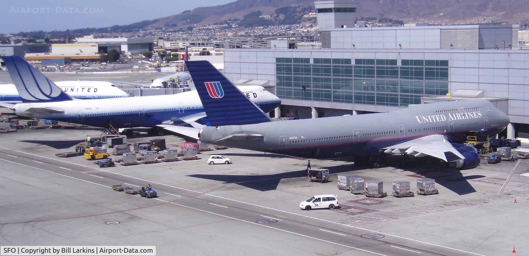 San Francisco International Airport (SFO) - United 747s