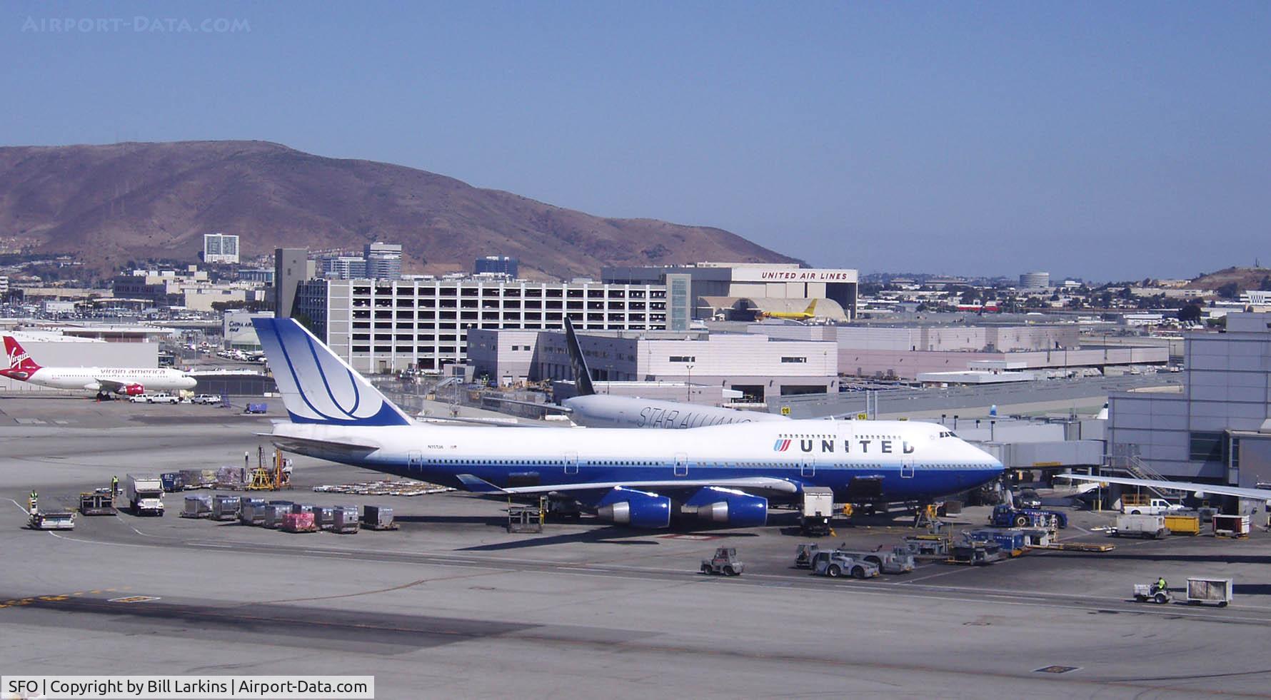San Francisco International Airport (SFO) - North end of field, Sept 2008.