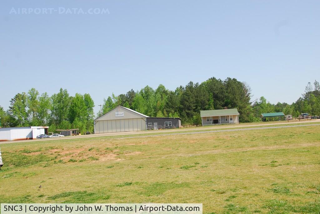 Gilliam - Mc Connell Airfield Airport (5NC3) - Great BBQ restaurant adjoining