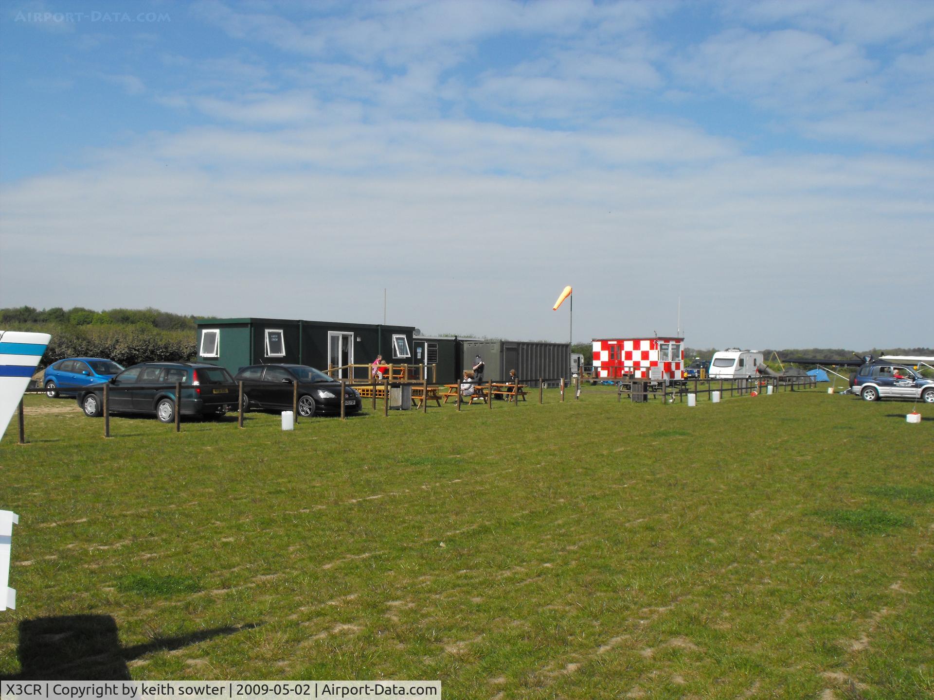 X3CR Airport - Facilities at the 