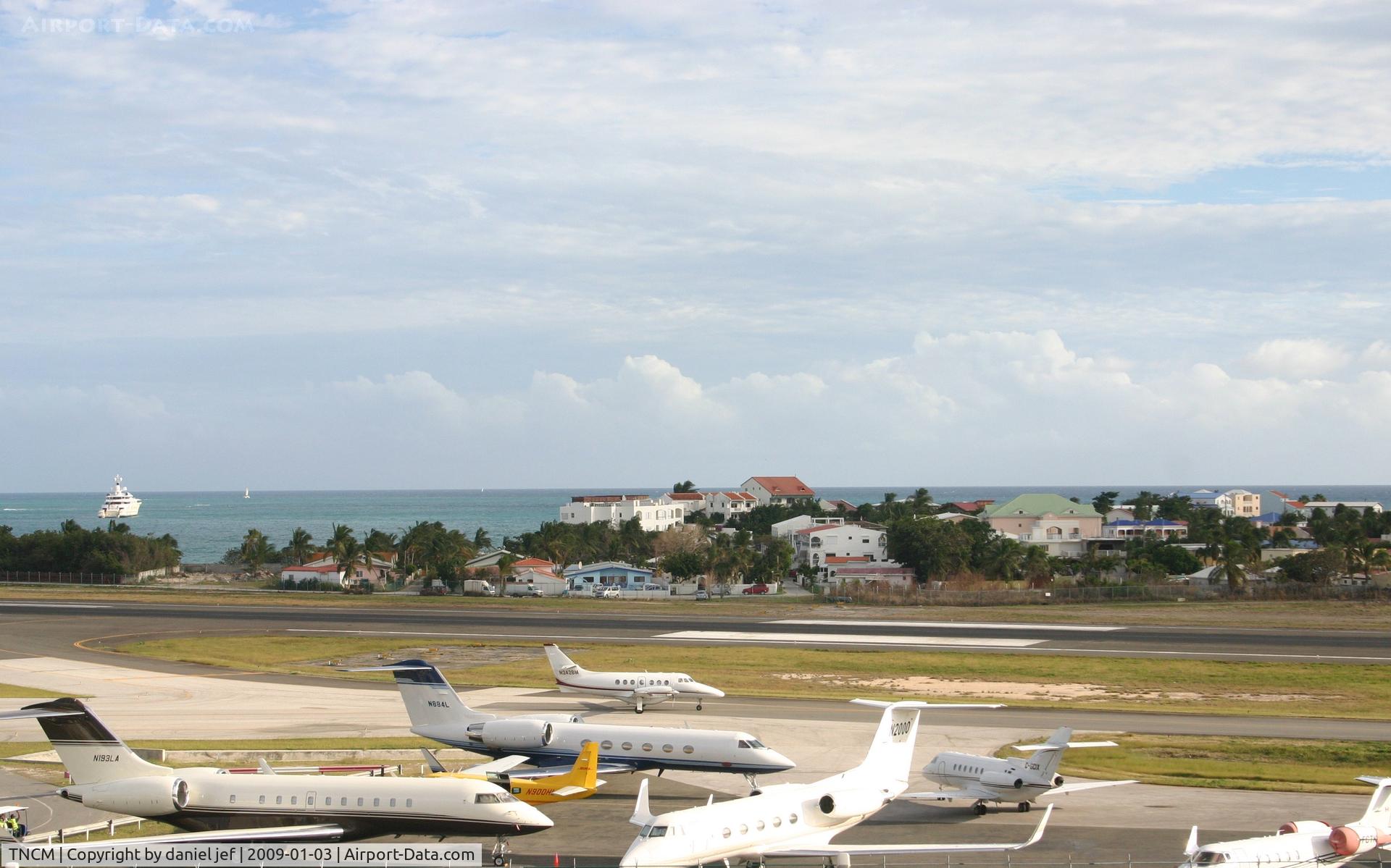 Princess Juliana International Airport, Philipsburg, Sint Maarten Netherlands Antilles (TNCM) - busy day at tncm