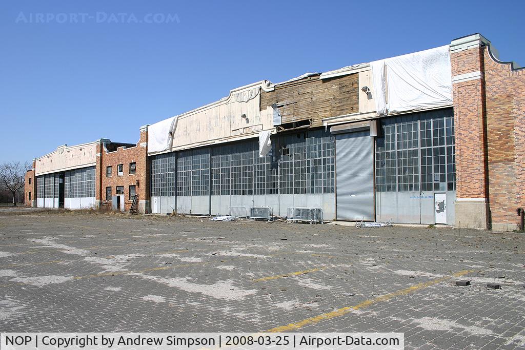 NOP Airport - The old Floyd Bennett Field hangars in New York (Brooklyn)